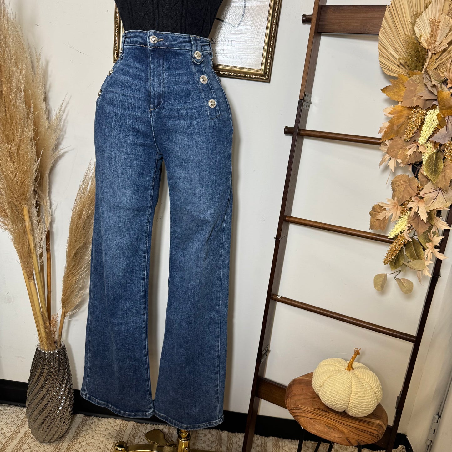 High Waisted Jeans Button On the Side -LT Blue