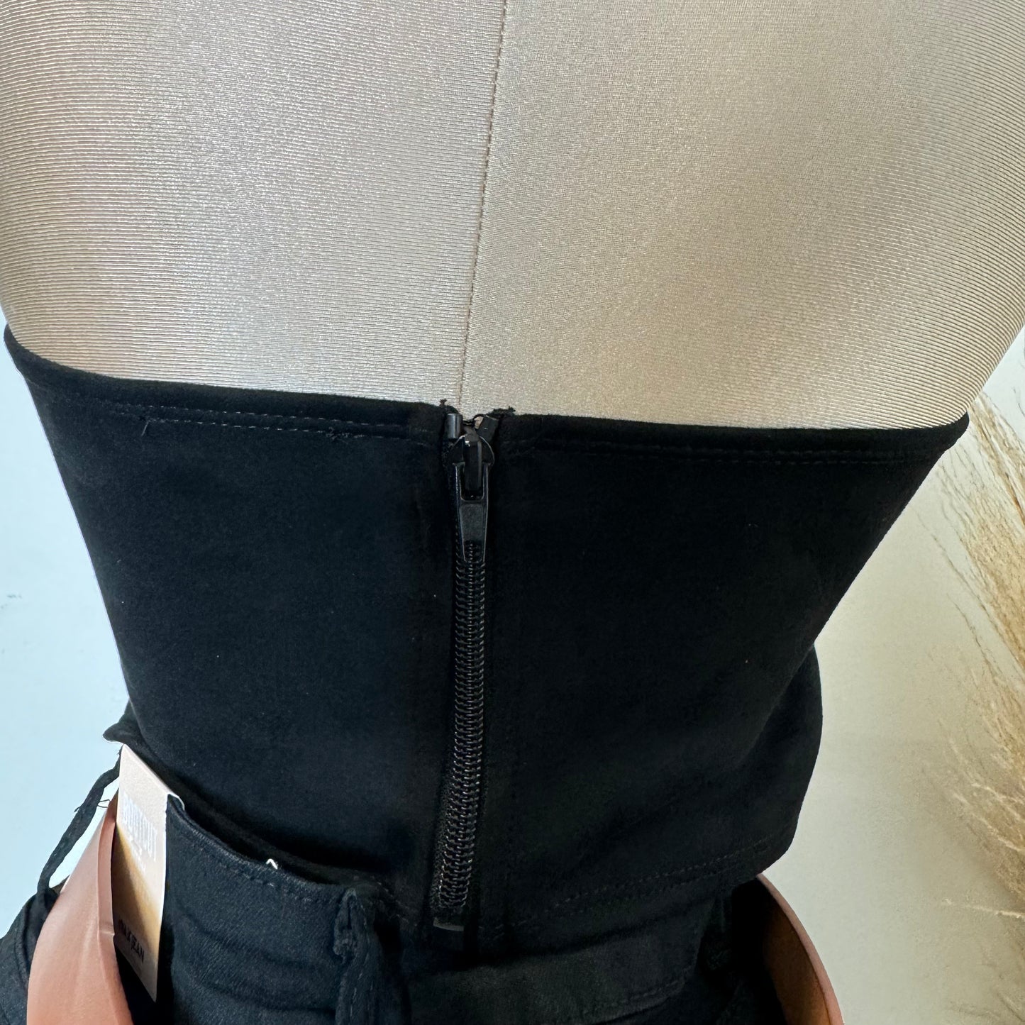 Suede Embroidered Crop Top-Black/Camel