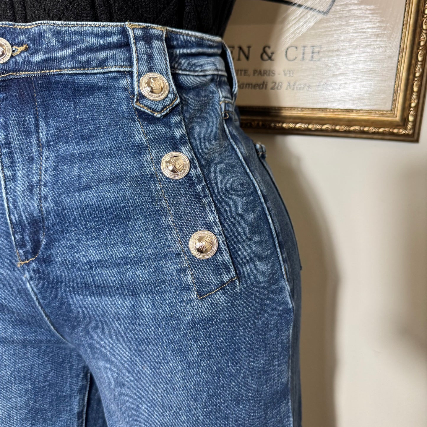 High Waisted Jeans Button On the Side -LT Blue