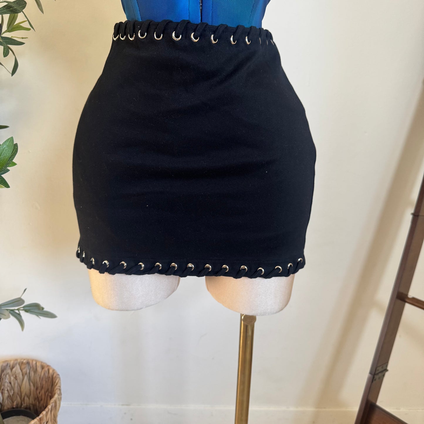 Lace up Skirt-Black