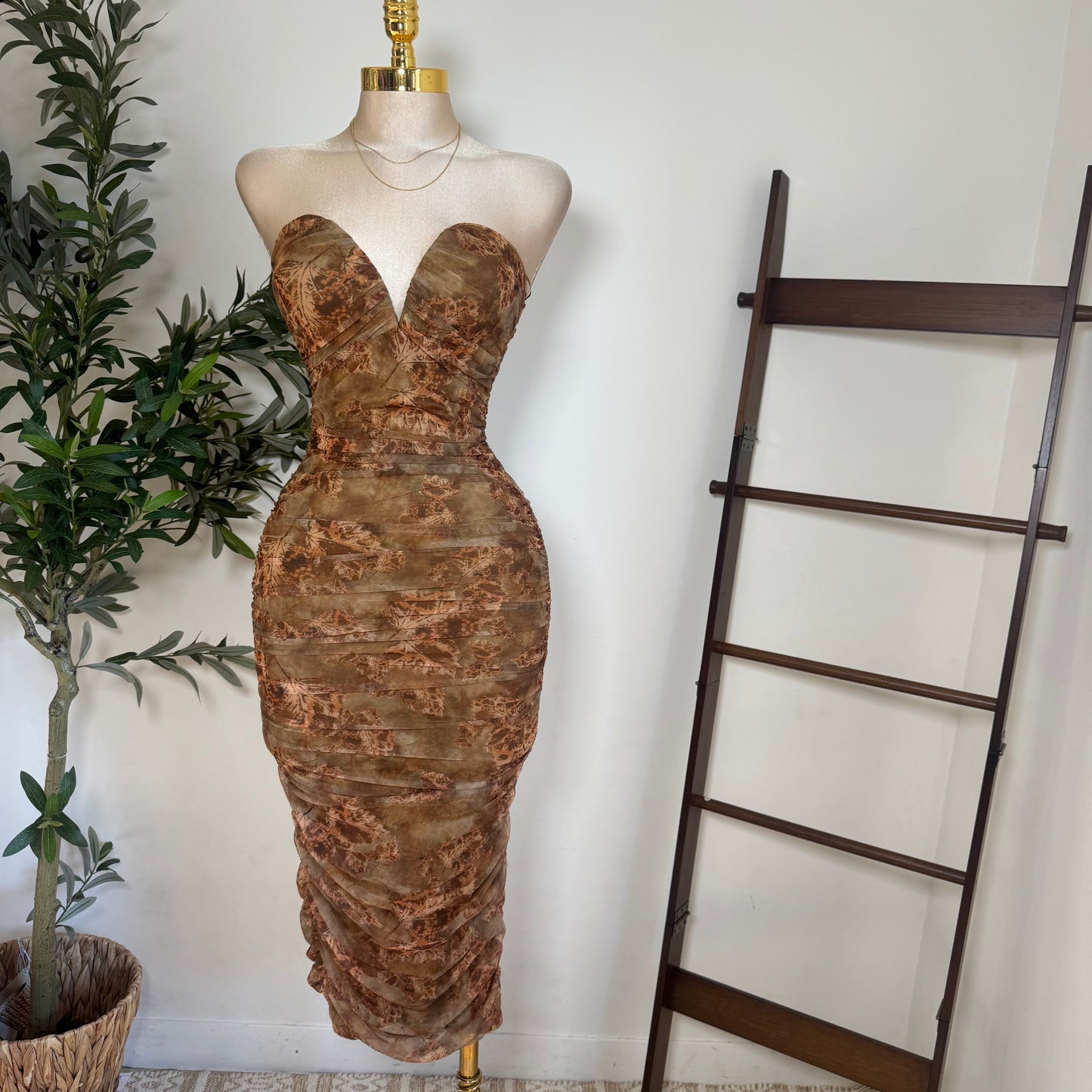 Mesh Print Wire Inset Tube Back Slit Ruching Midi Dress-Brown