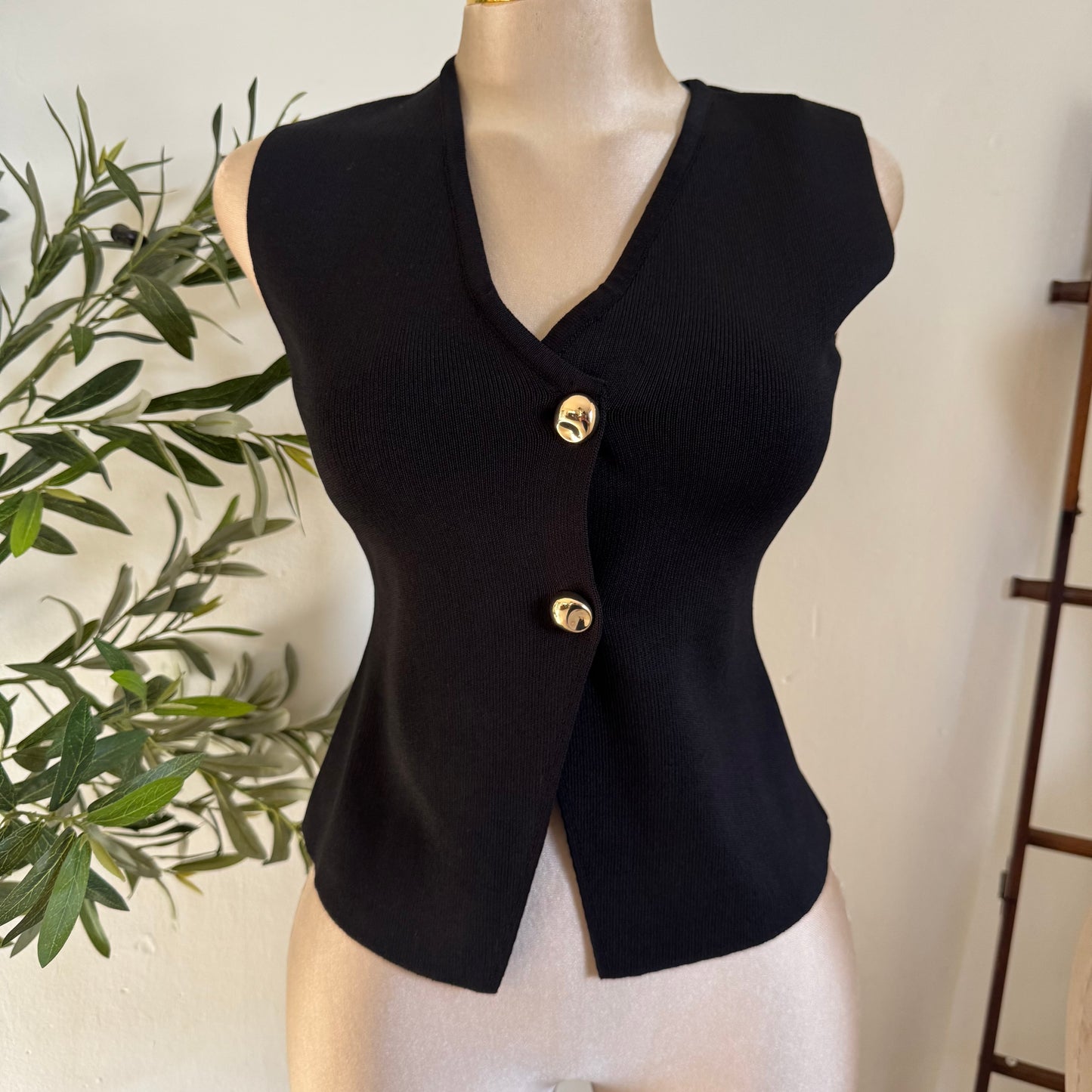 Gold Buttons knit Vest -Black