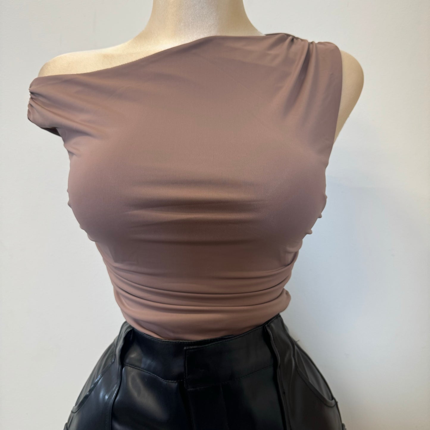 Kosi Off Shoulder Top-Brown