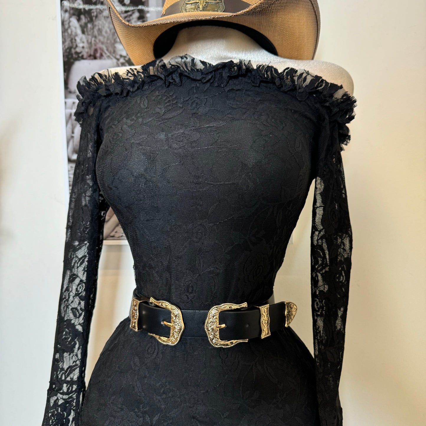 Off Shoulder Lace Dress-Black1
