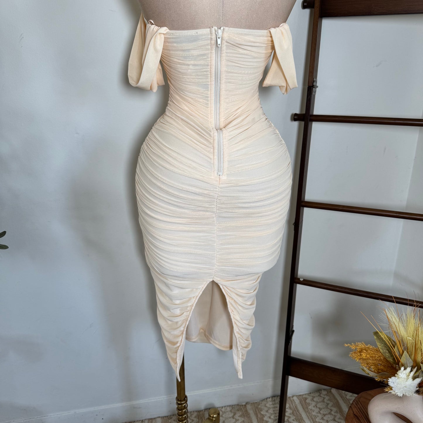 LUXE GLITTER MESH OFF SHOULDER RUCHED MIDI DRESS-Champagne