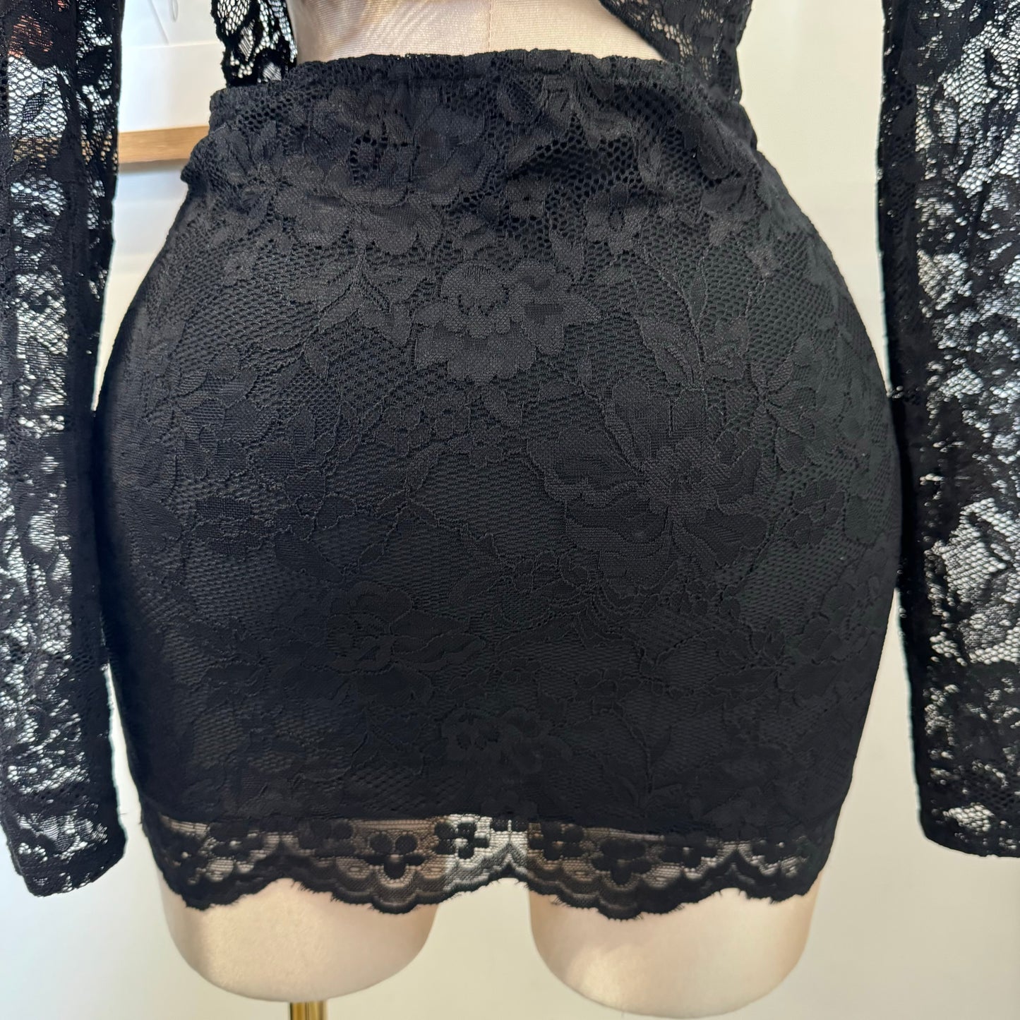 Sexy Lace Skirt-Black