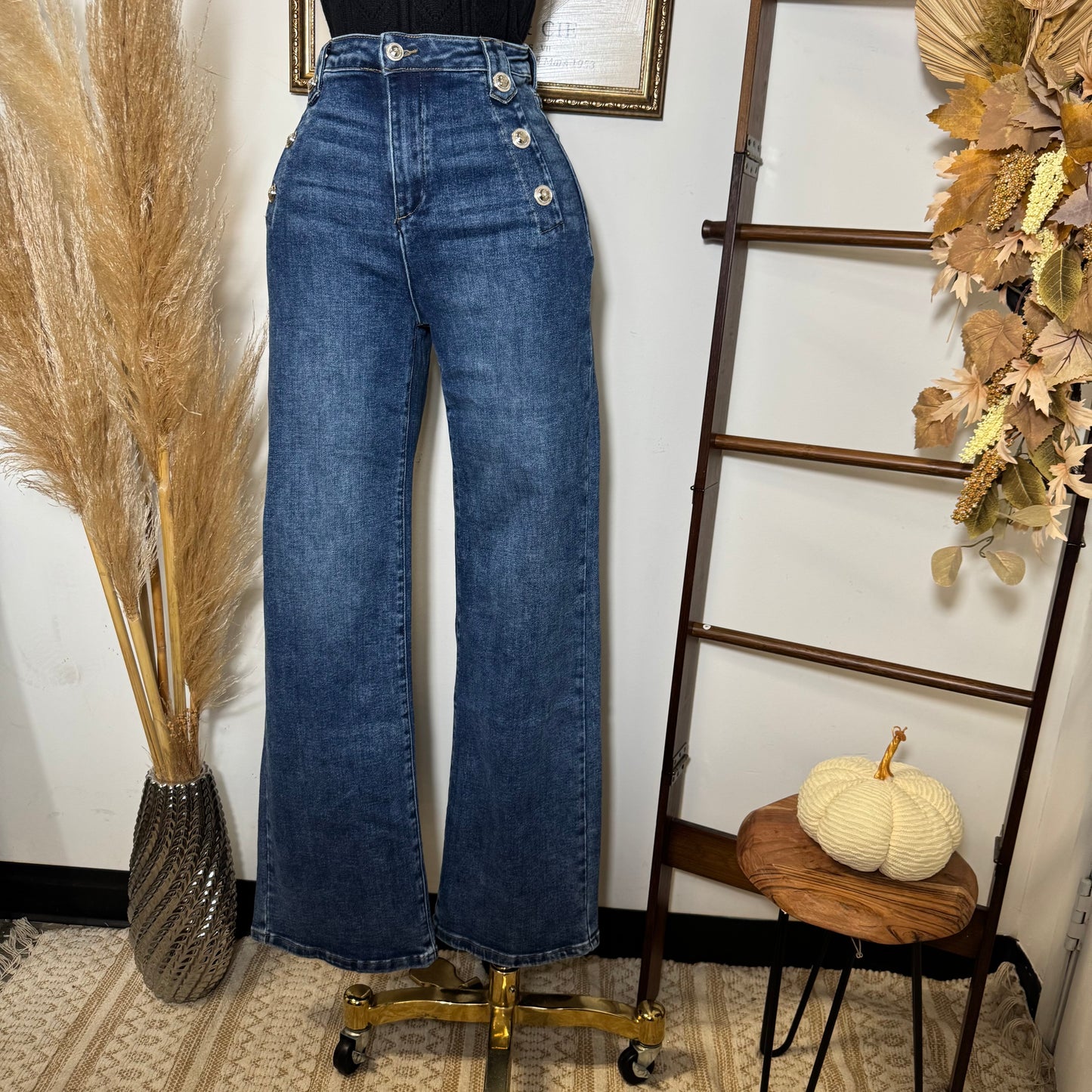 High Waisted Jeans Button On the Side -LT Blue