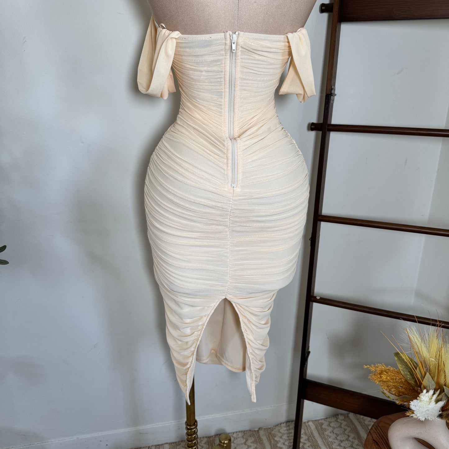 LUXE GLITTER MESH OFF SHOULDER RUCHED MIDI DRESS-Champagne
