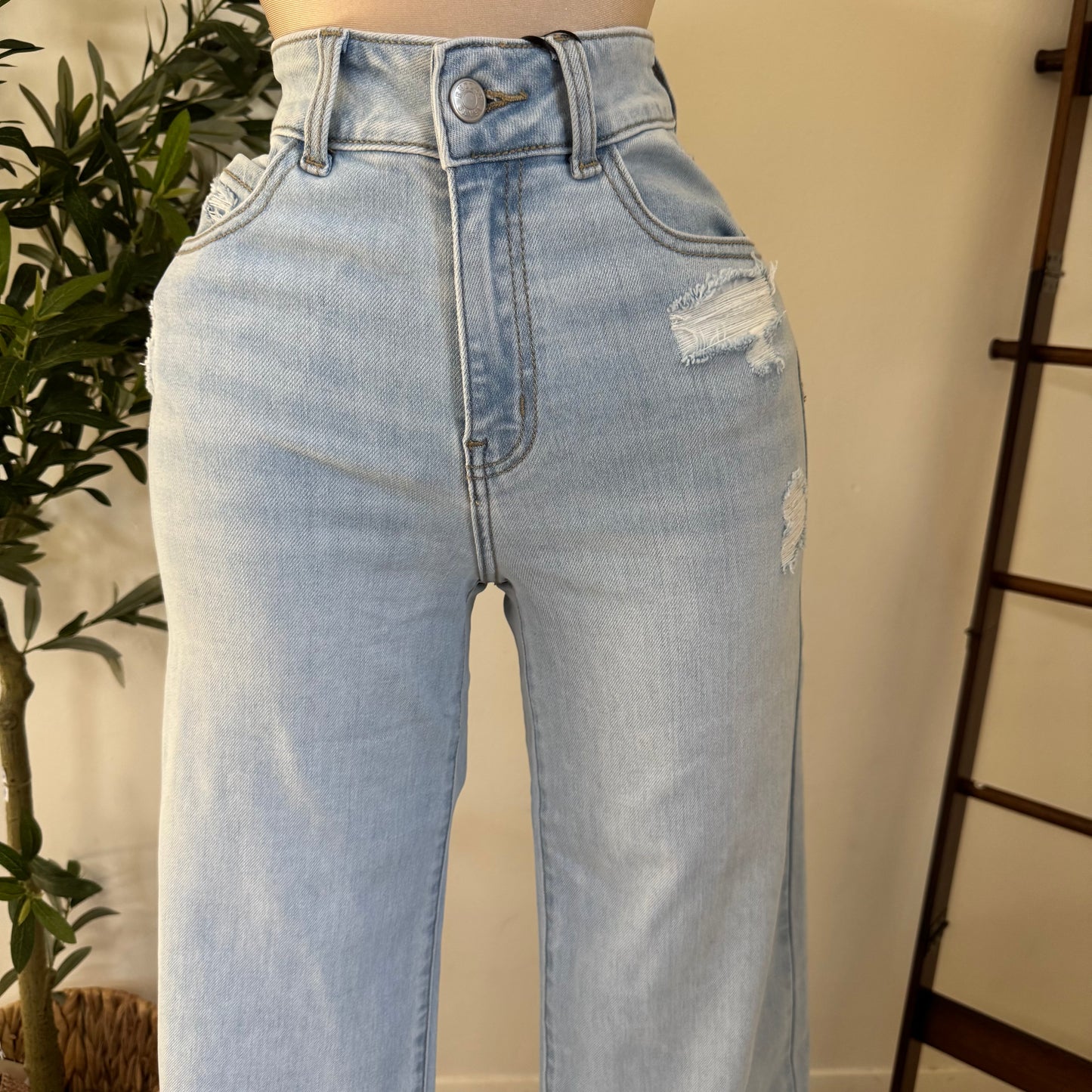 V2647L Ripped Jeans-LT Blue