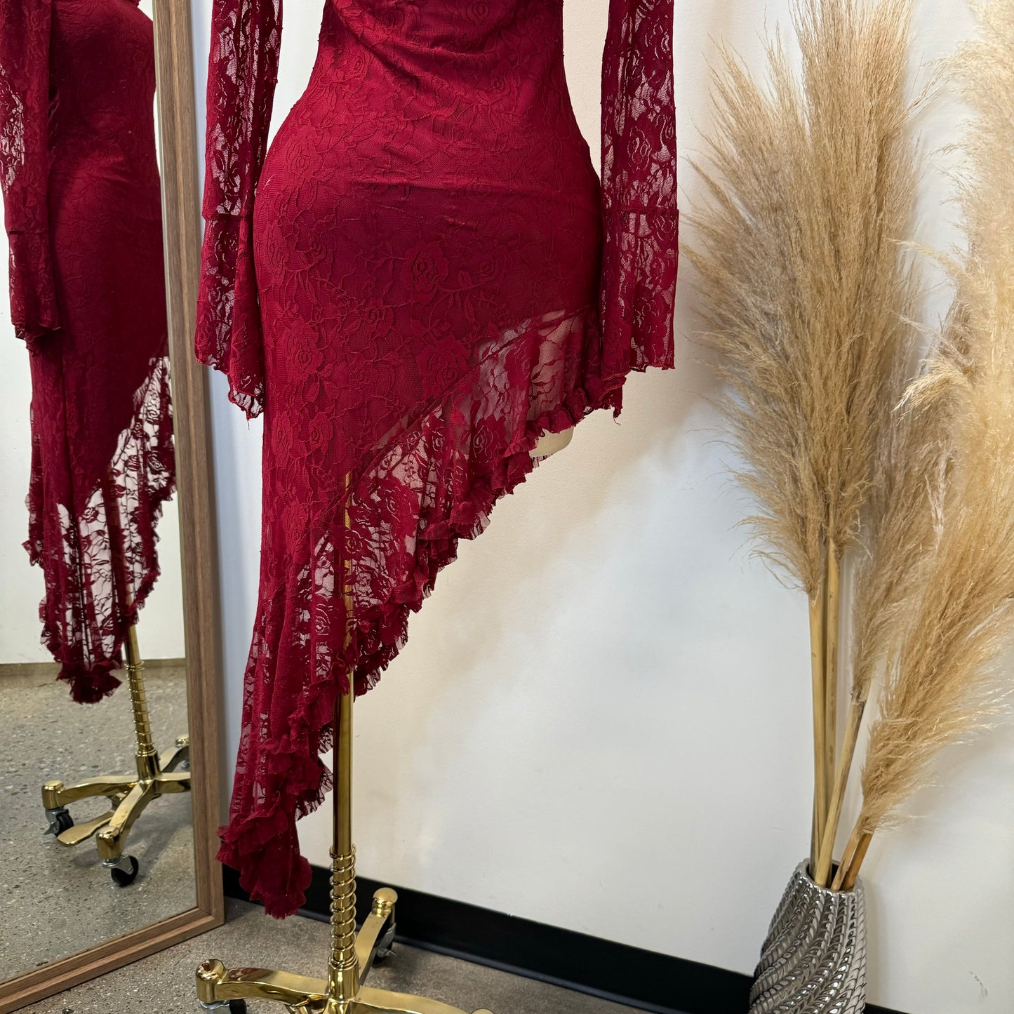 Off Shoulder Lace Dress-Burgundy