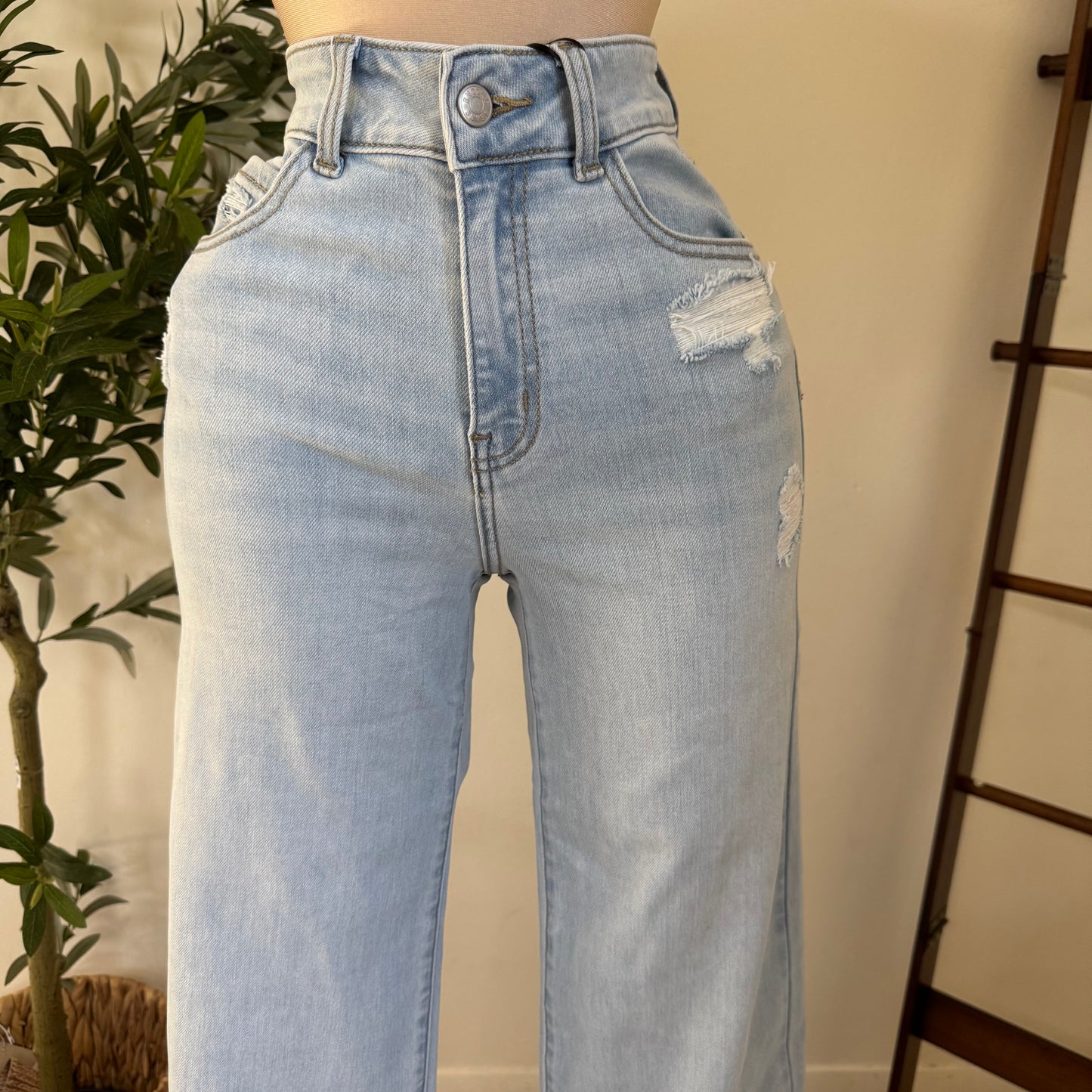 V2647L Ripped Jeans-LT Blue