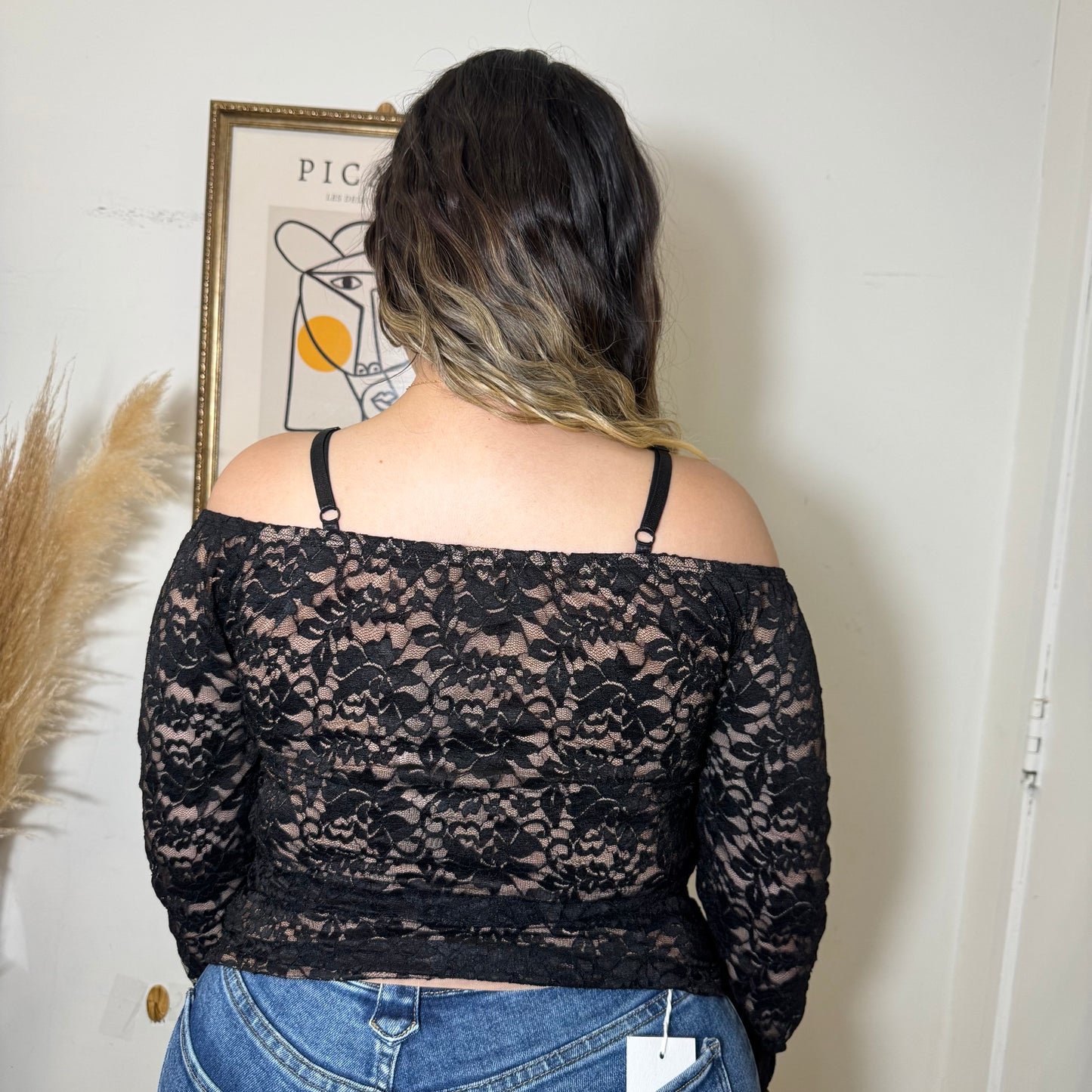 Off Shoulder lace Top -Black