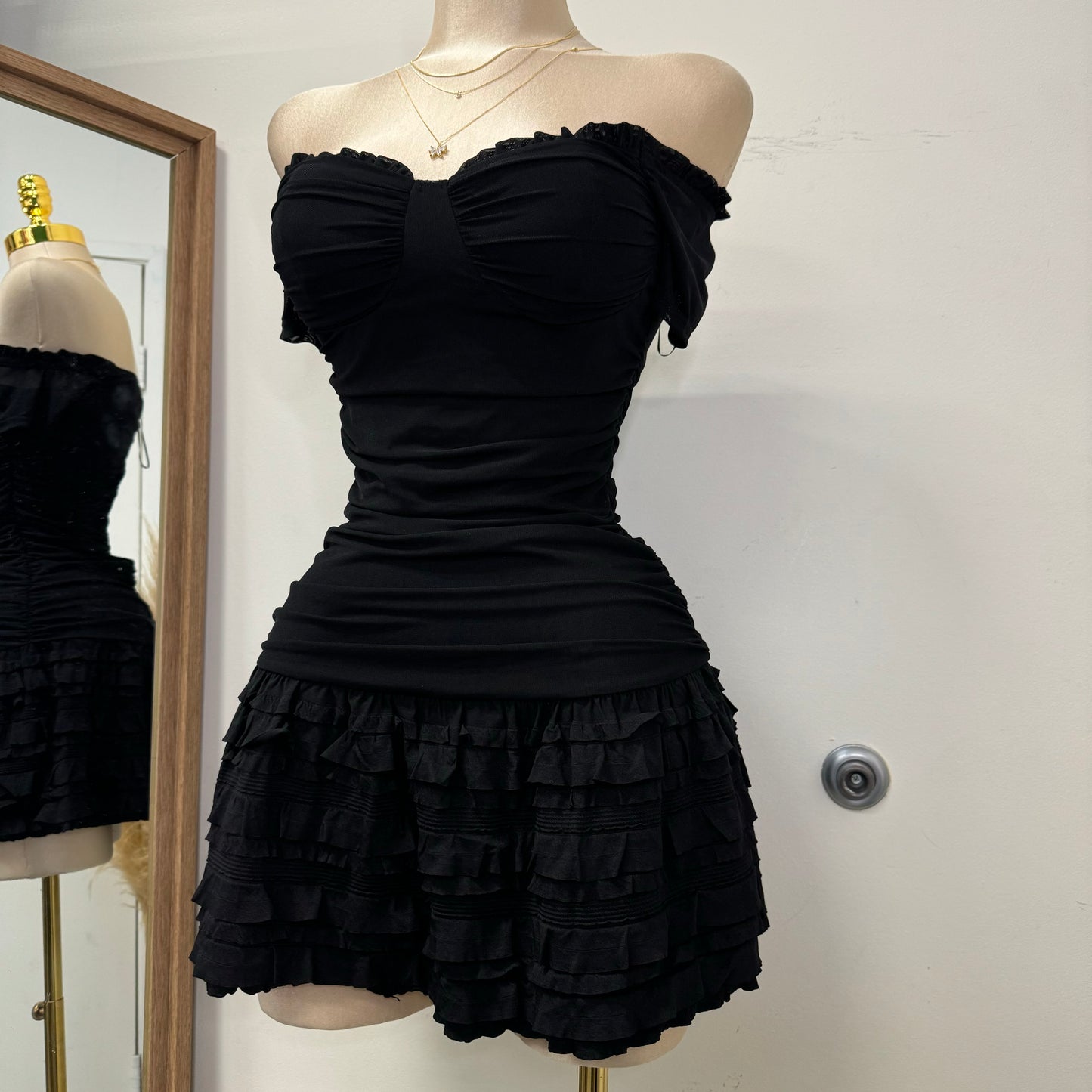 Edge Mesh Off Shoulder Ruffled Dress-Black