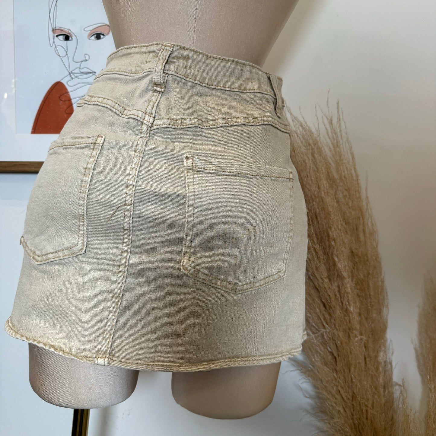 Chica Sexy Denim Skirt-Khaki