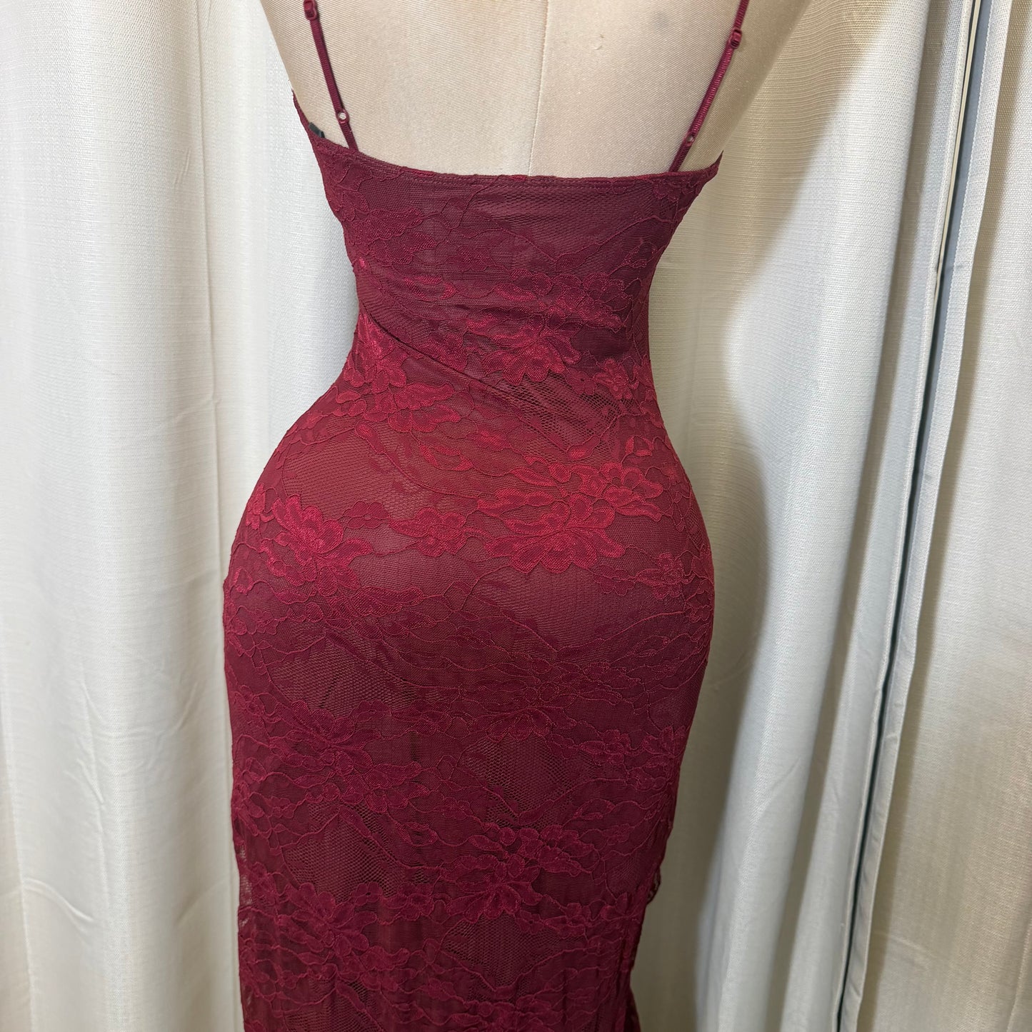 Floral lace Ruffle slit maxi Dress-Burgundy