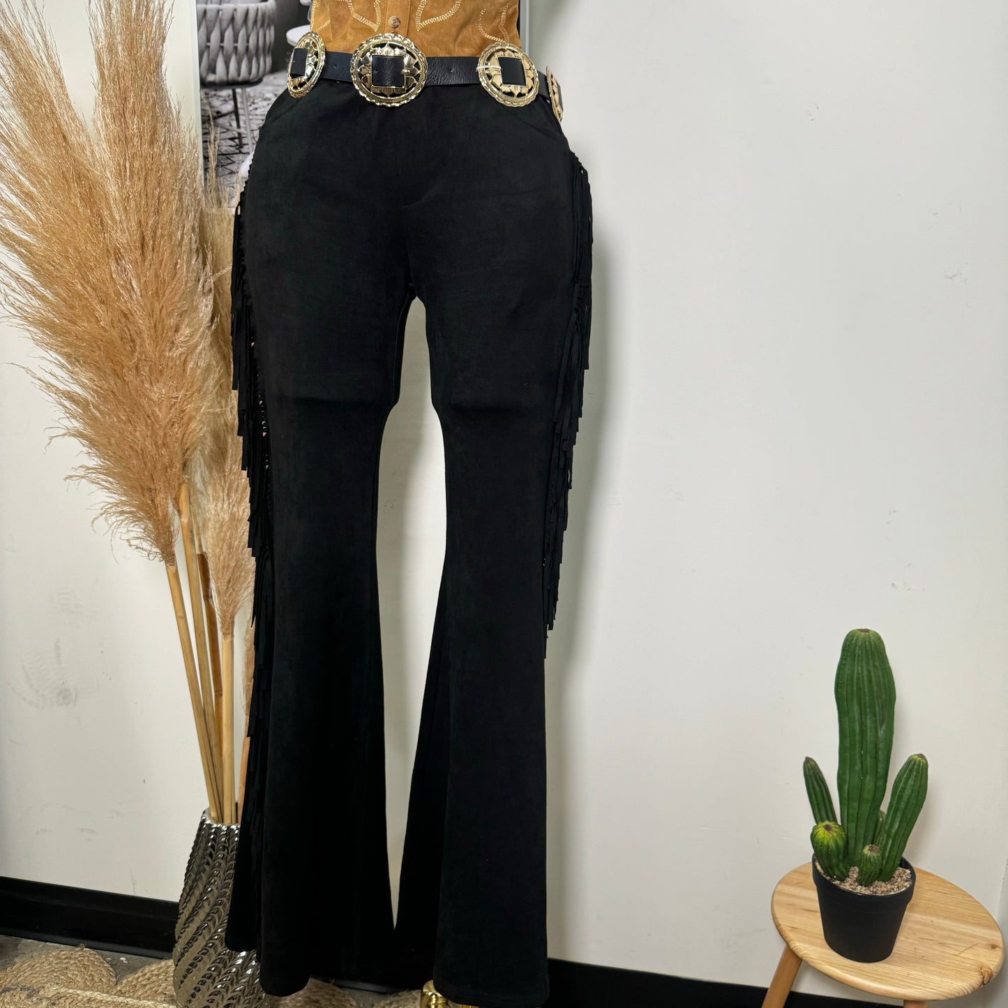 Lo Tienes Todo Fringe Pants-Black