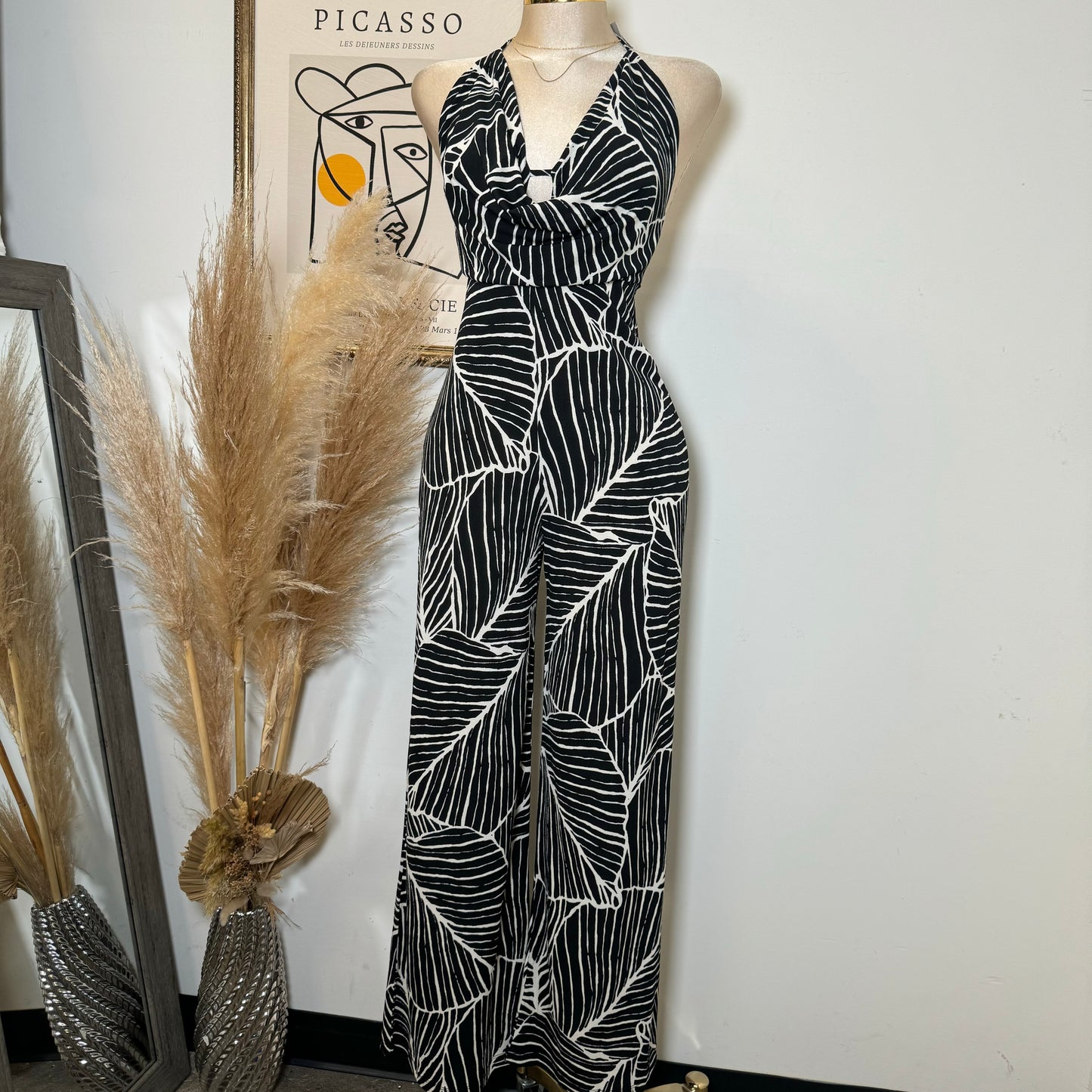 Leaf Print Cowl Neck Halter Jumpsuit-black/White