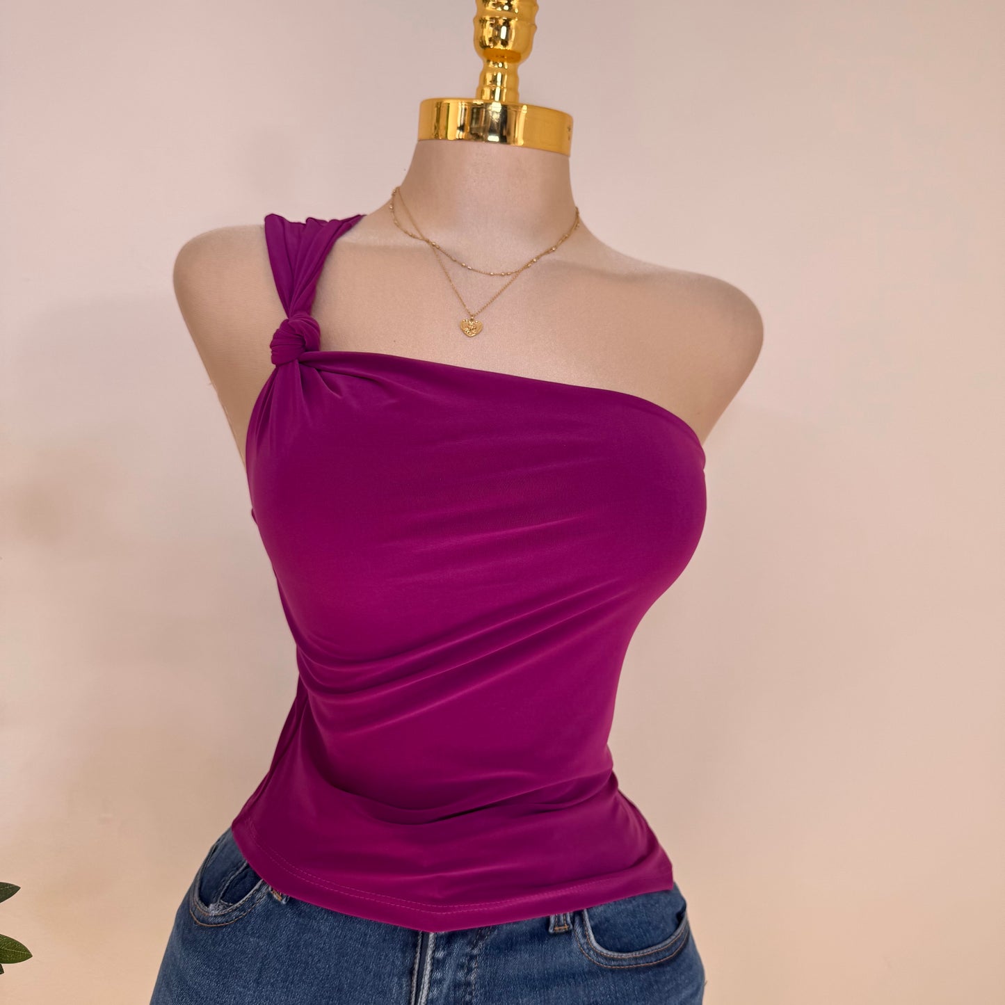 One shoulder knotted Asymmetrical Top-Magneta