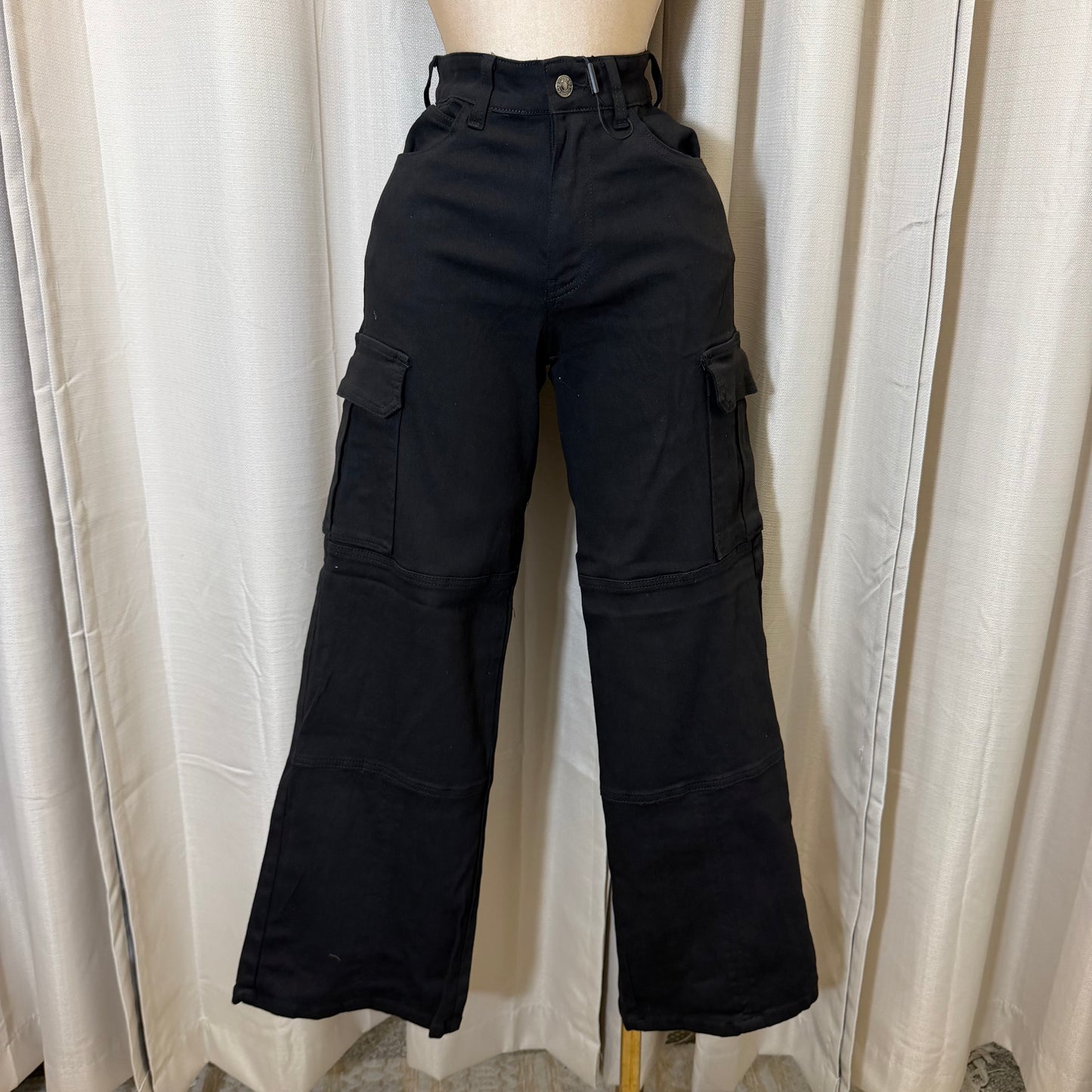 Cargo High waisted pants- Black