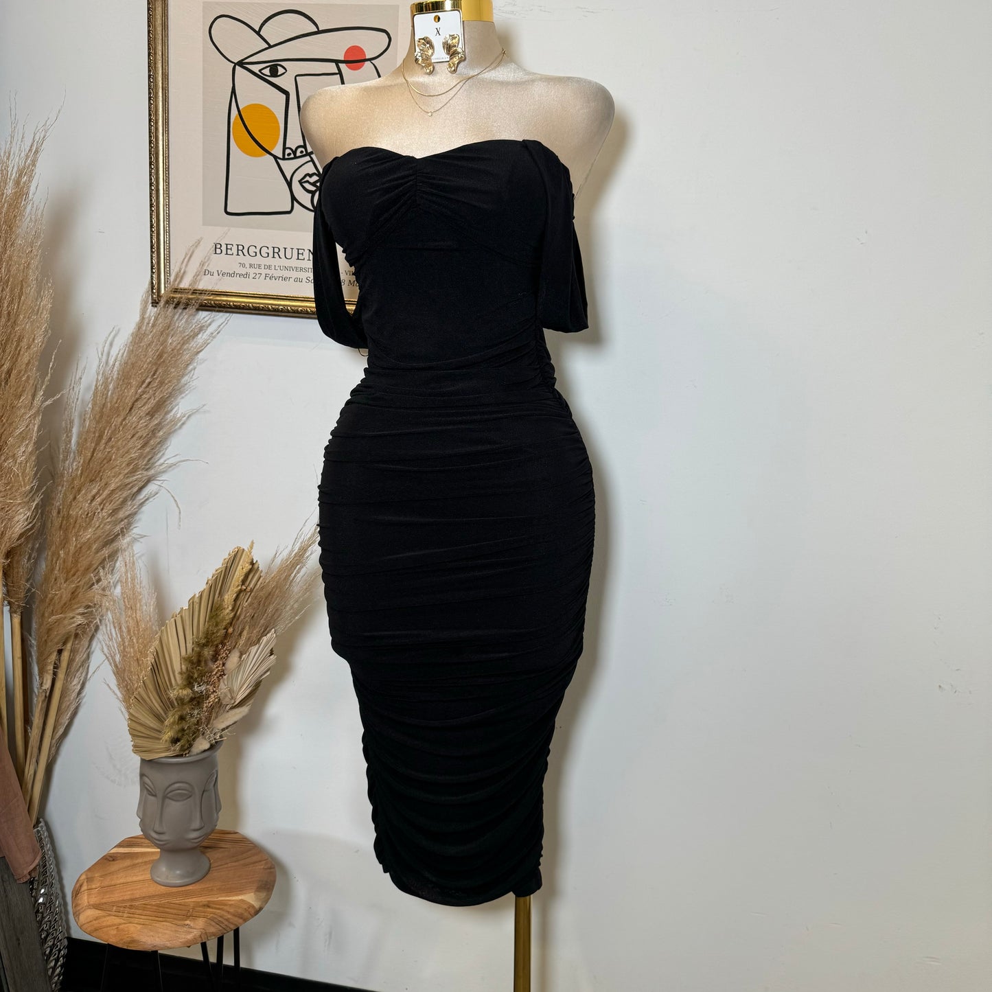 LUXE GLITTER MESH OFF SHOULDER RUCHED MIDI DRESS-Black