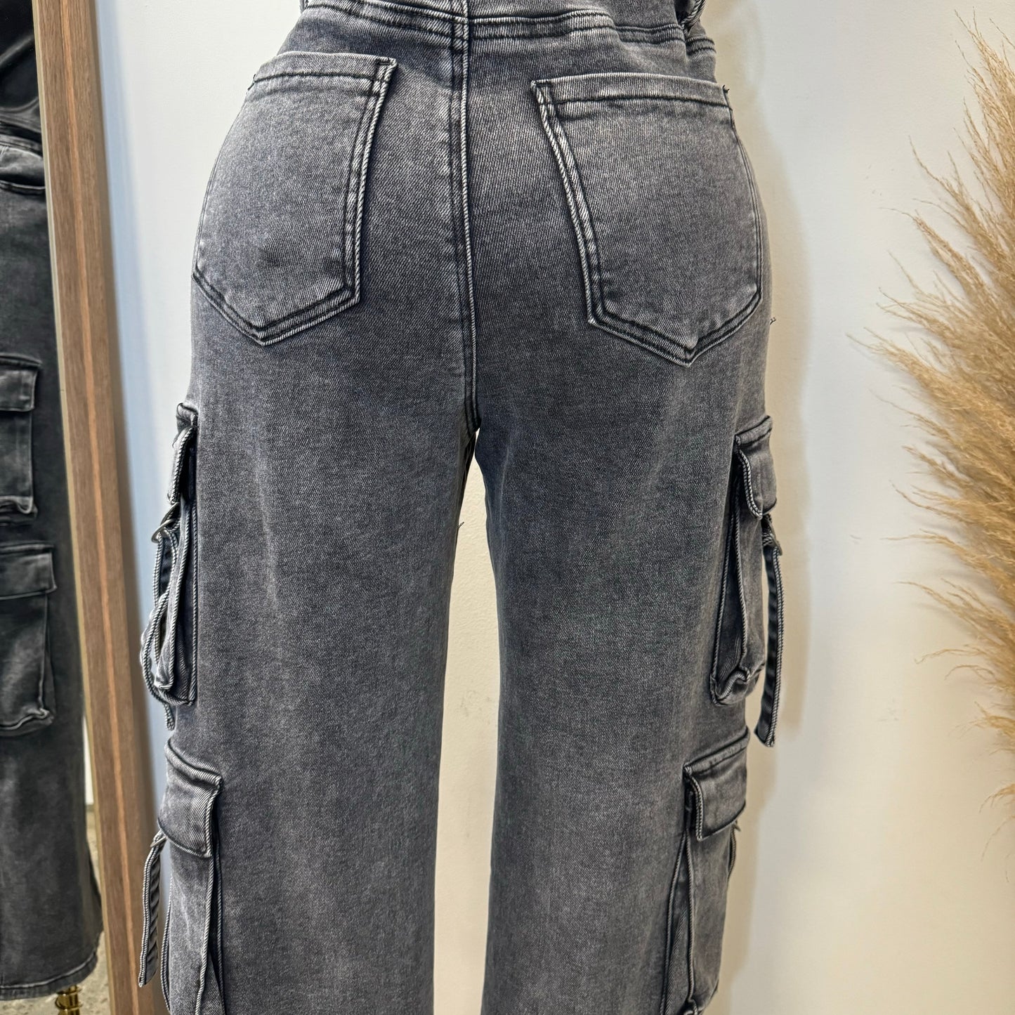 Cargo Jeans-Black Wash