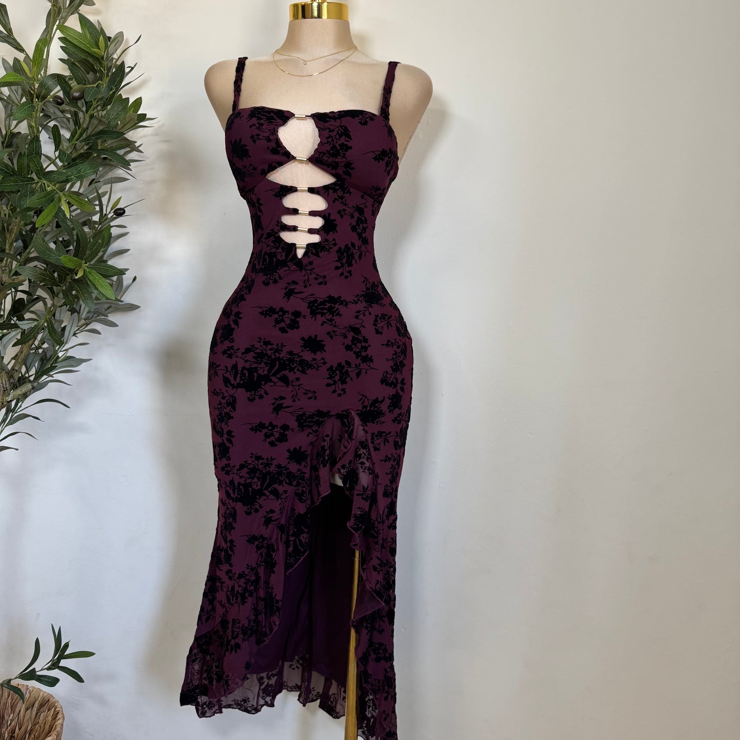 Darla Floral Lace Dress-Black/Burgundy