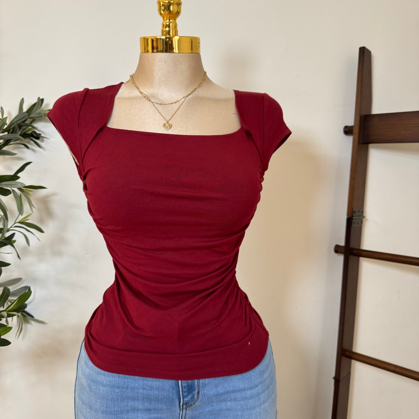 Square Neck Ruched Detail Short Sleeve Knit Top-Burgundy