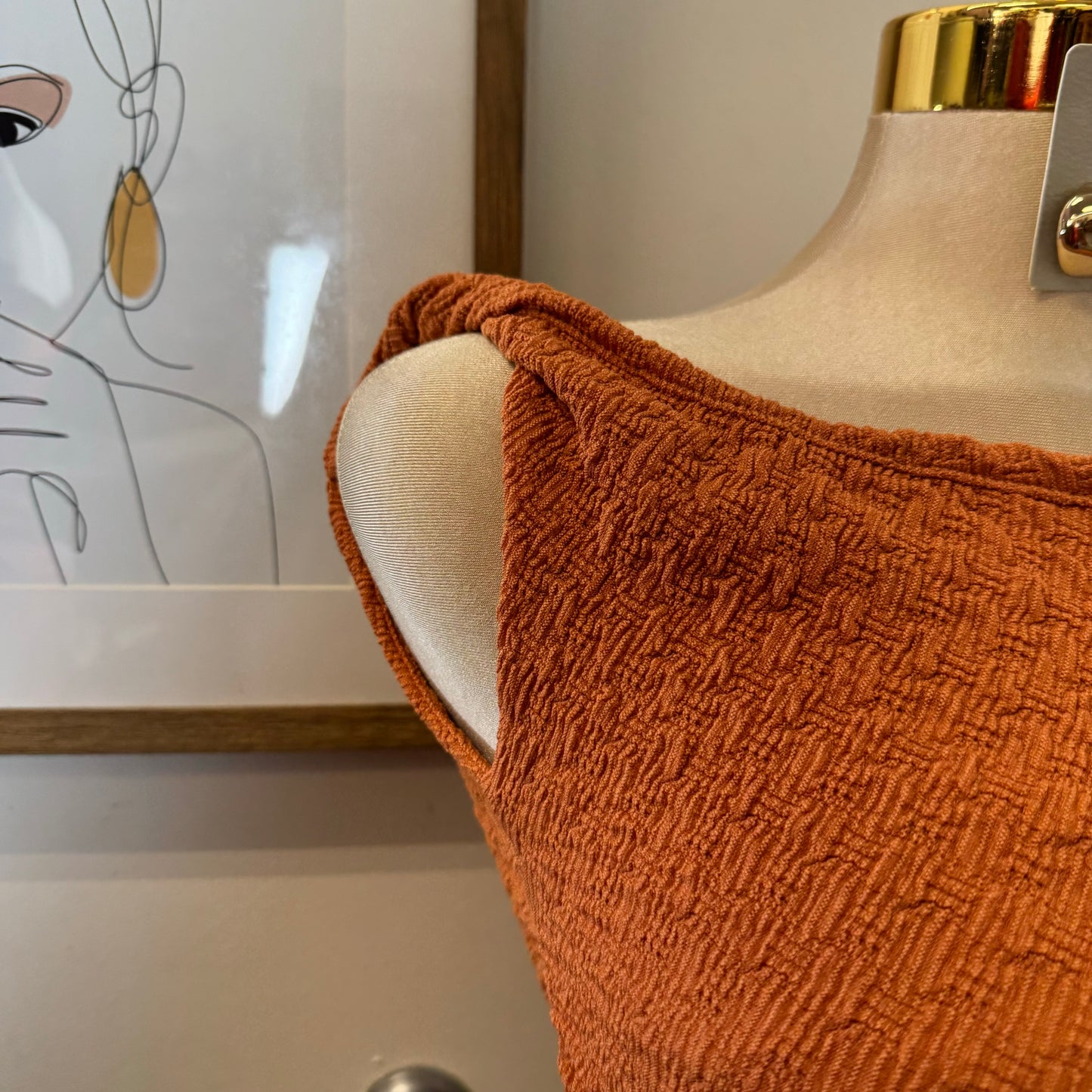 Metak Trim Textured Top-Orange