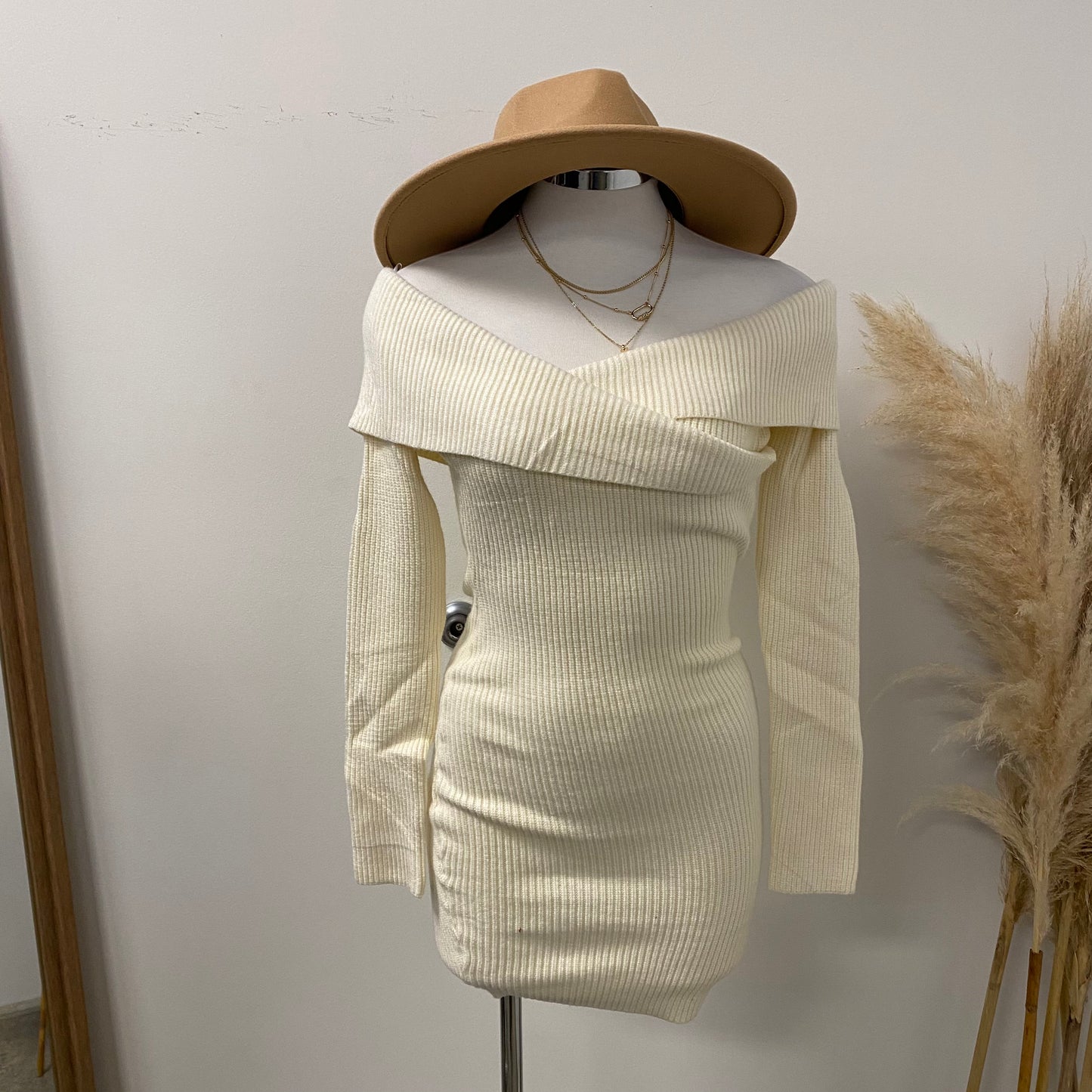 Dinaly Sweter Dress- Ivory