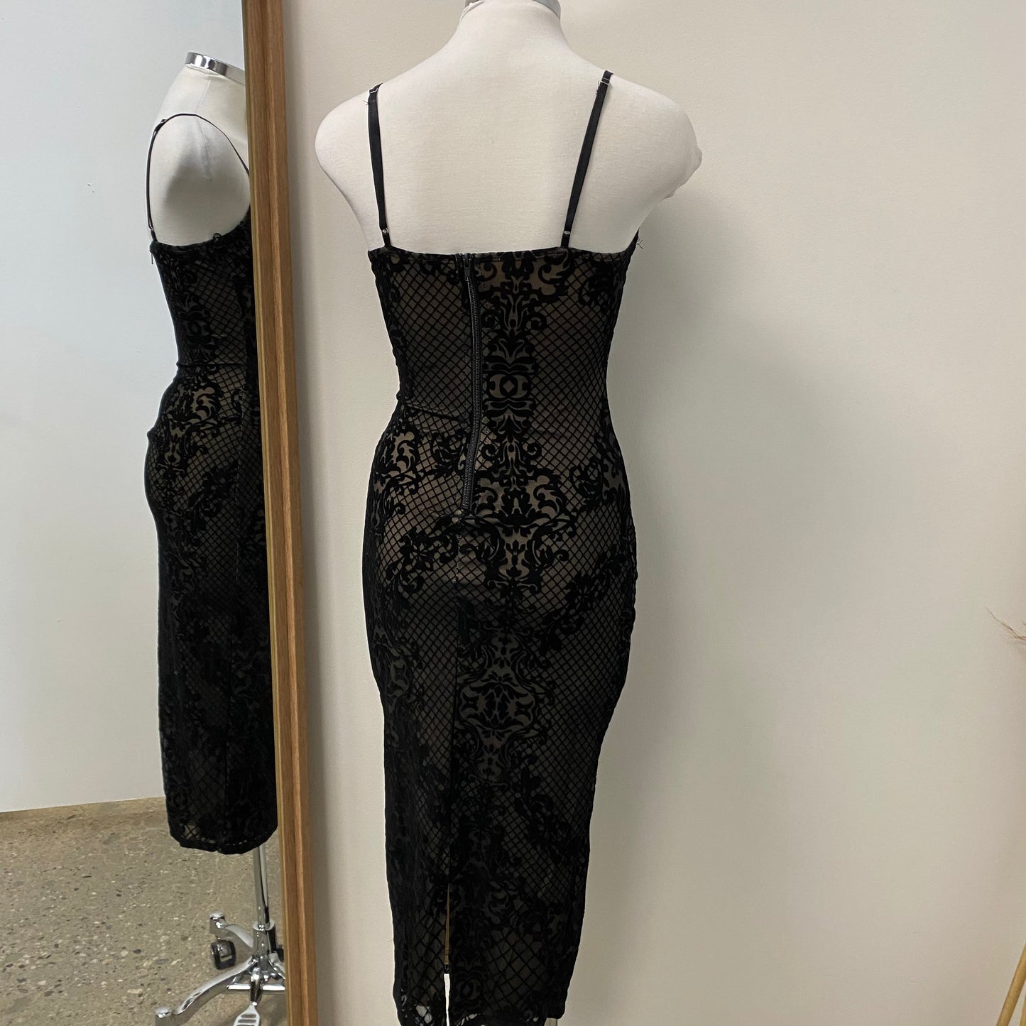 Adore Dress-Black