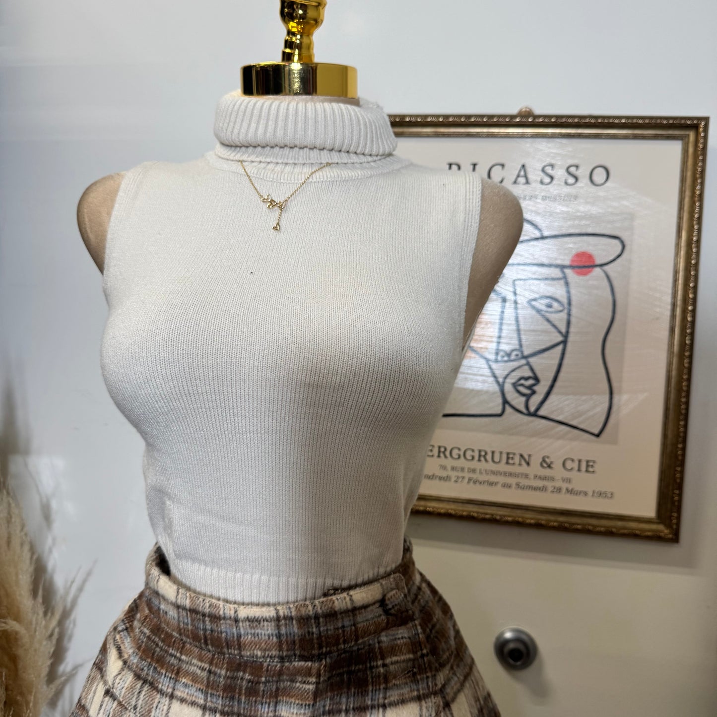 Sleeveless Turtle Neck Sweater Top-Ivory