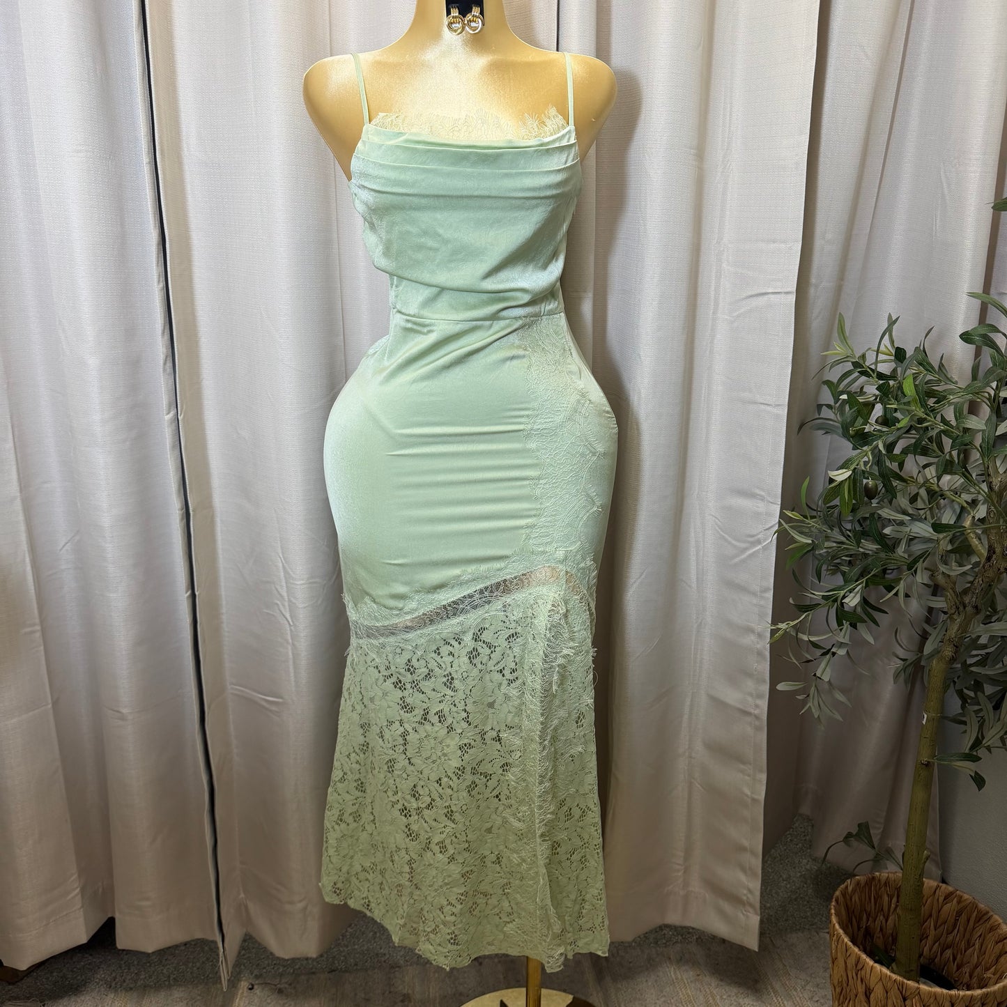 LACE DETAIL SATIN MIDI DRESS-Sage Green
