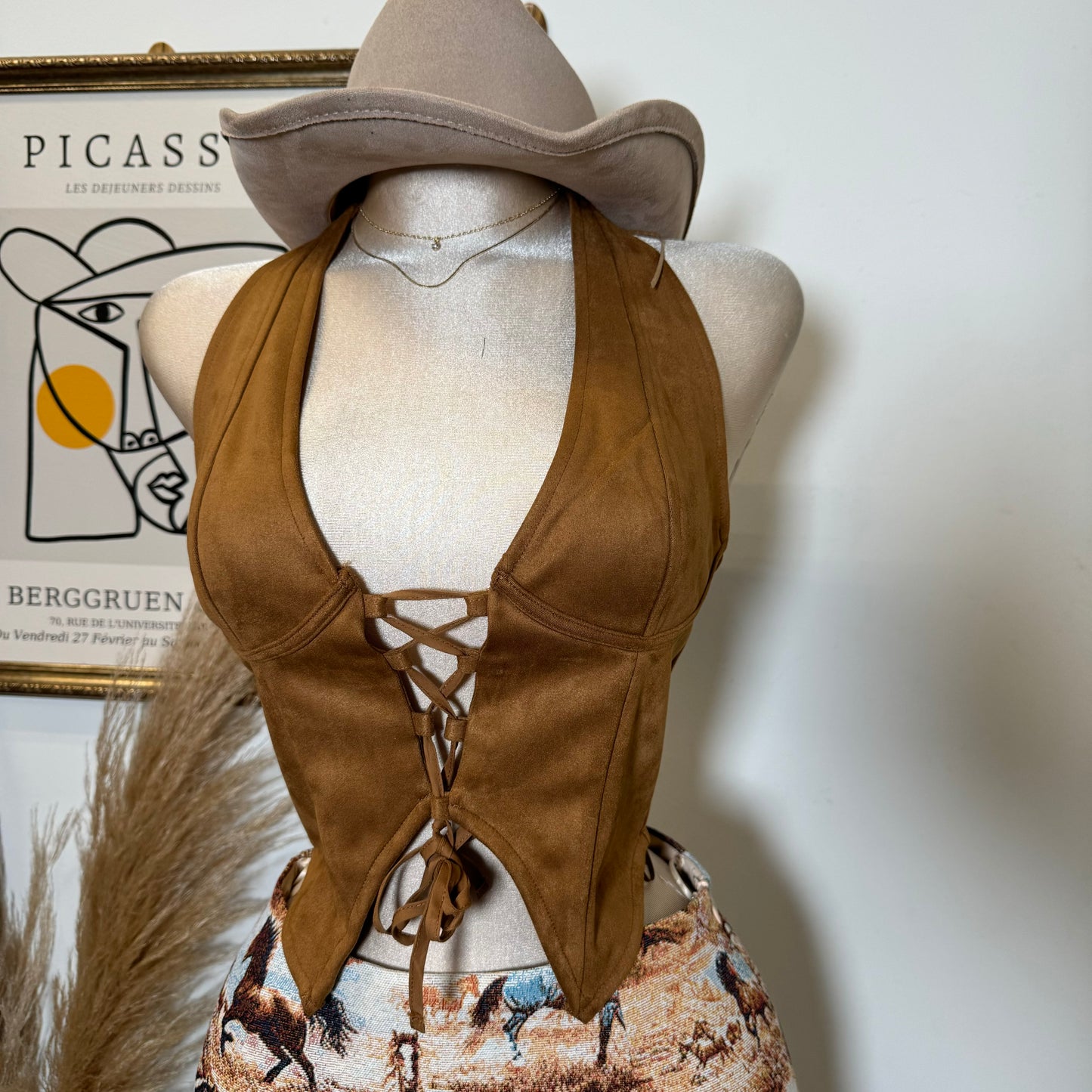 Cara Suede Halter Top Vneck-line -Tan