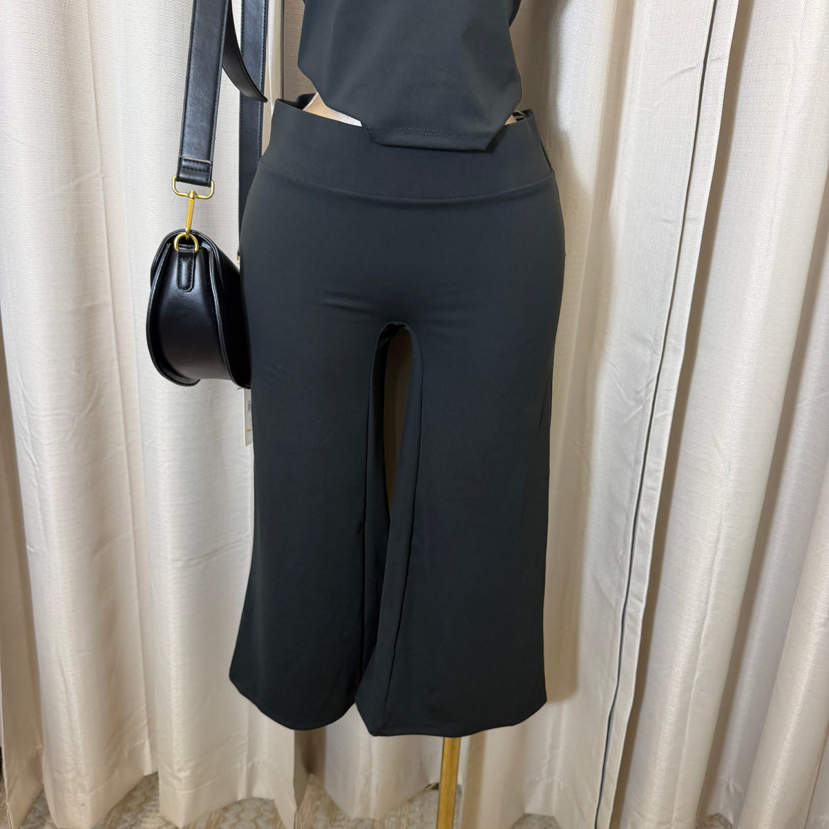 Cami Top & Gaucho Pants Set-Black