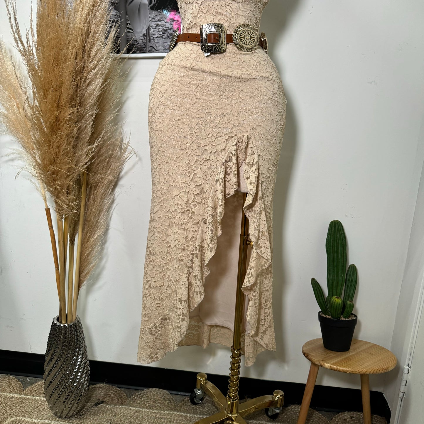 Corazón Mágico Lace Dress-Beige