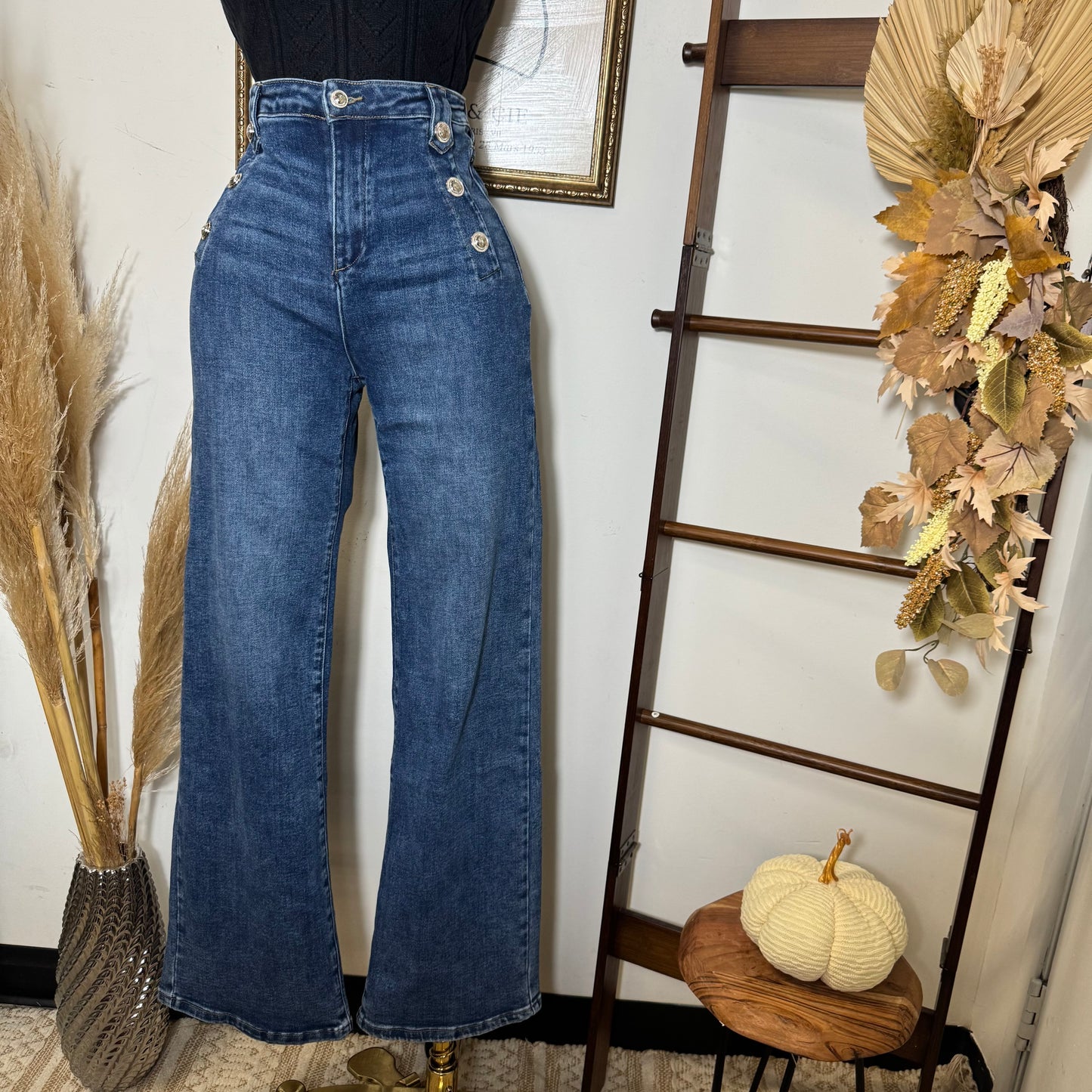 High Waisted Jeans Button On the Side -LT Blue