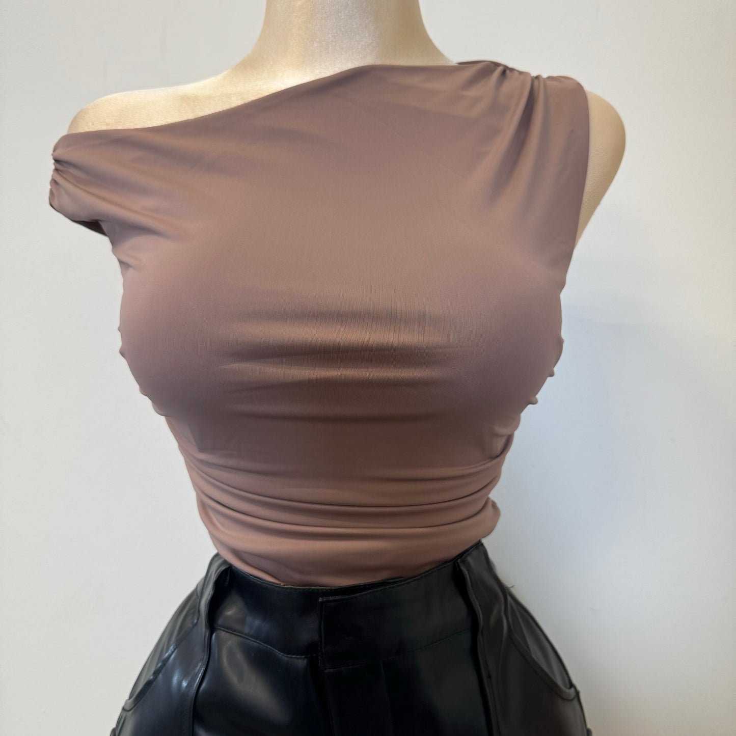 Kosi Off Shoulder Top-Brown