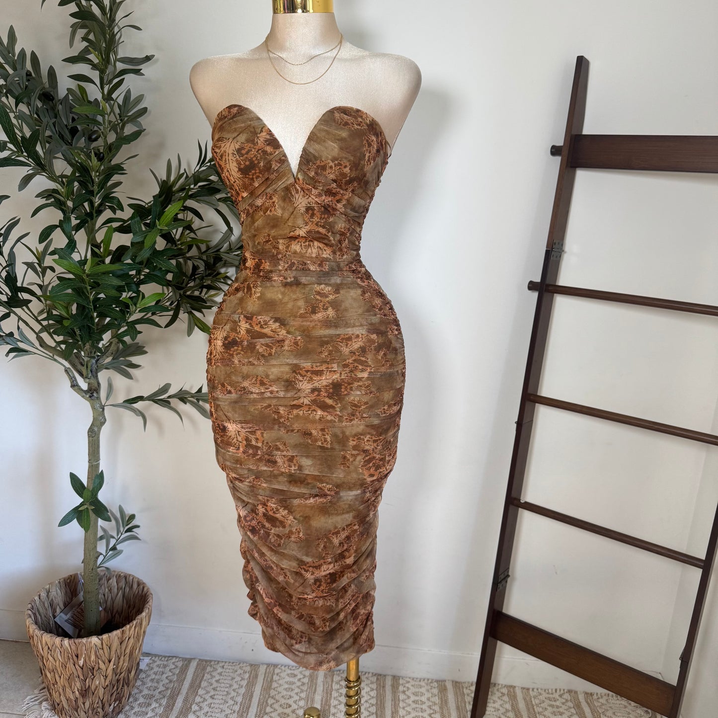 Mesh Print Wire Inset Tube Back Slit Ruching Midi Dress-Brown