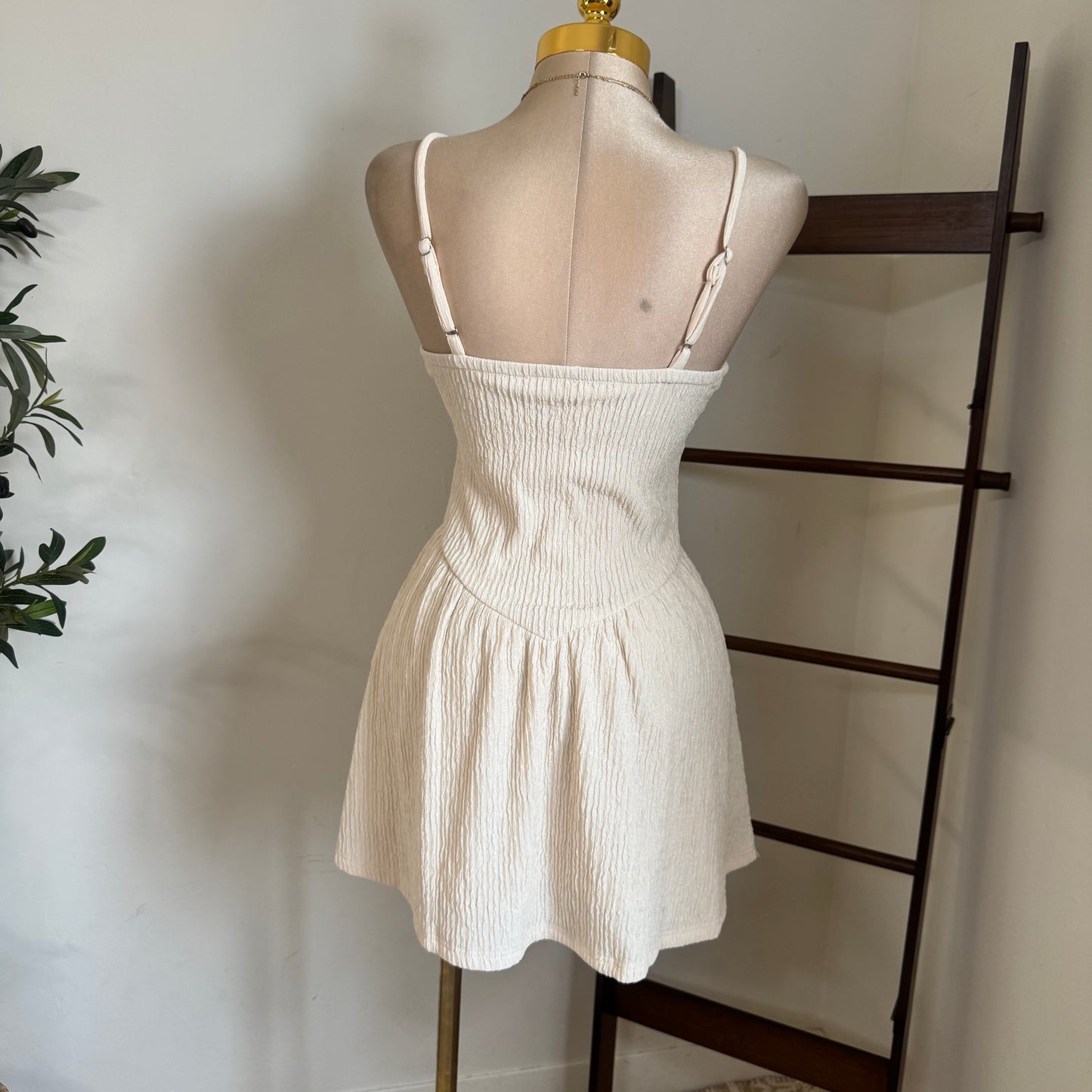 Crinkled Flowy Dress-Cream