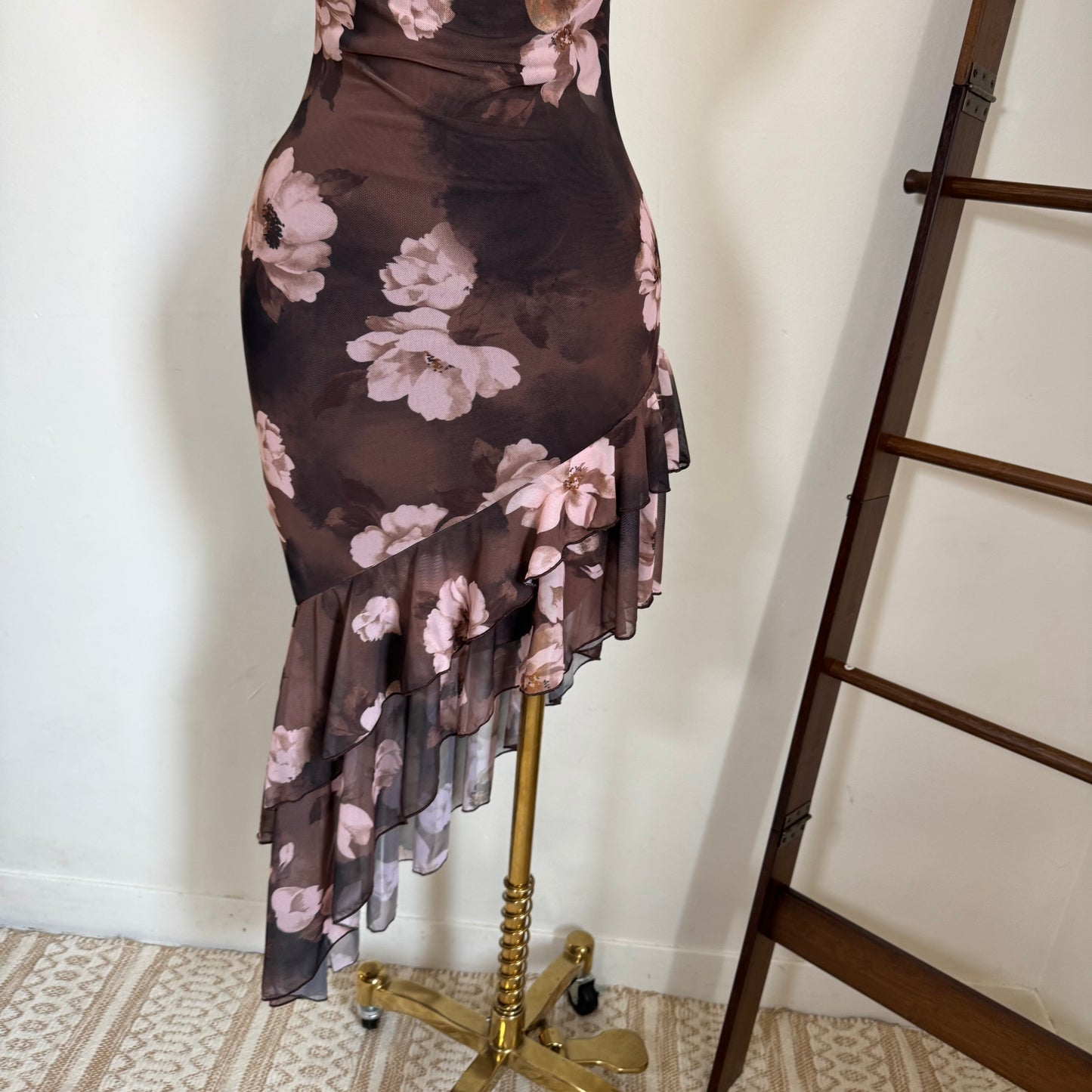 Solecito Open Slit Dress-Brown