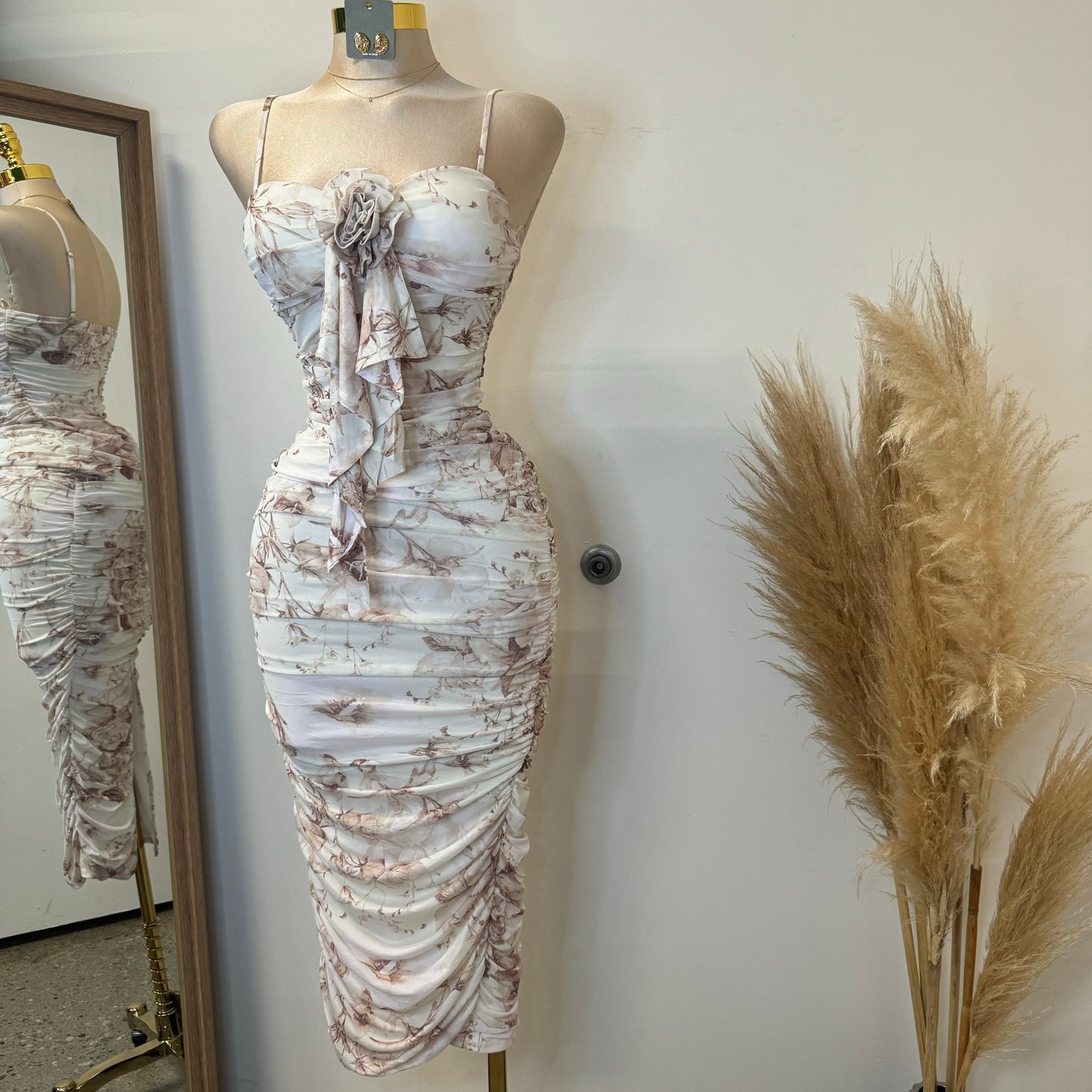 Daisy Floral Mesh Rossete Ruched Midi Dress-Brown