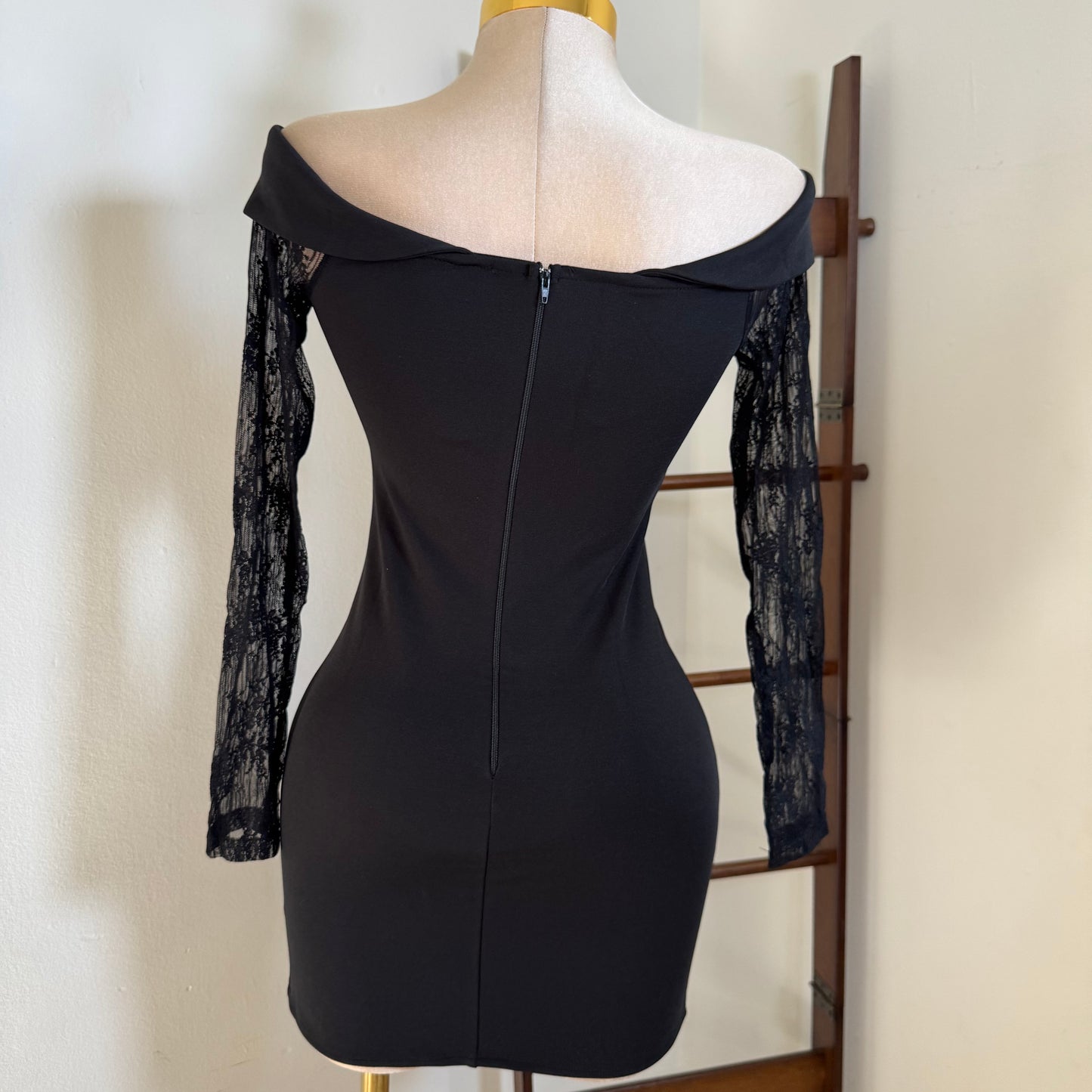 Nylon Ponte off Shoulder Long sleeve -Black