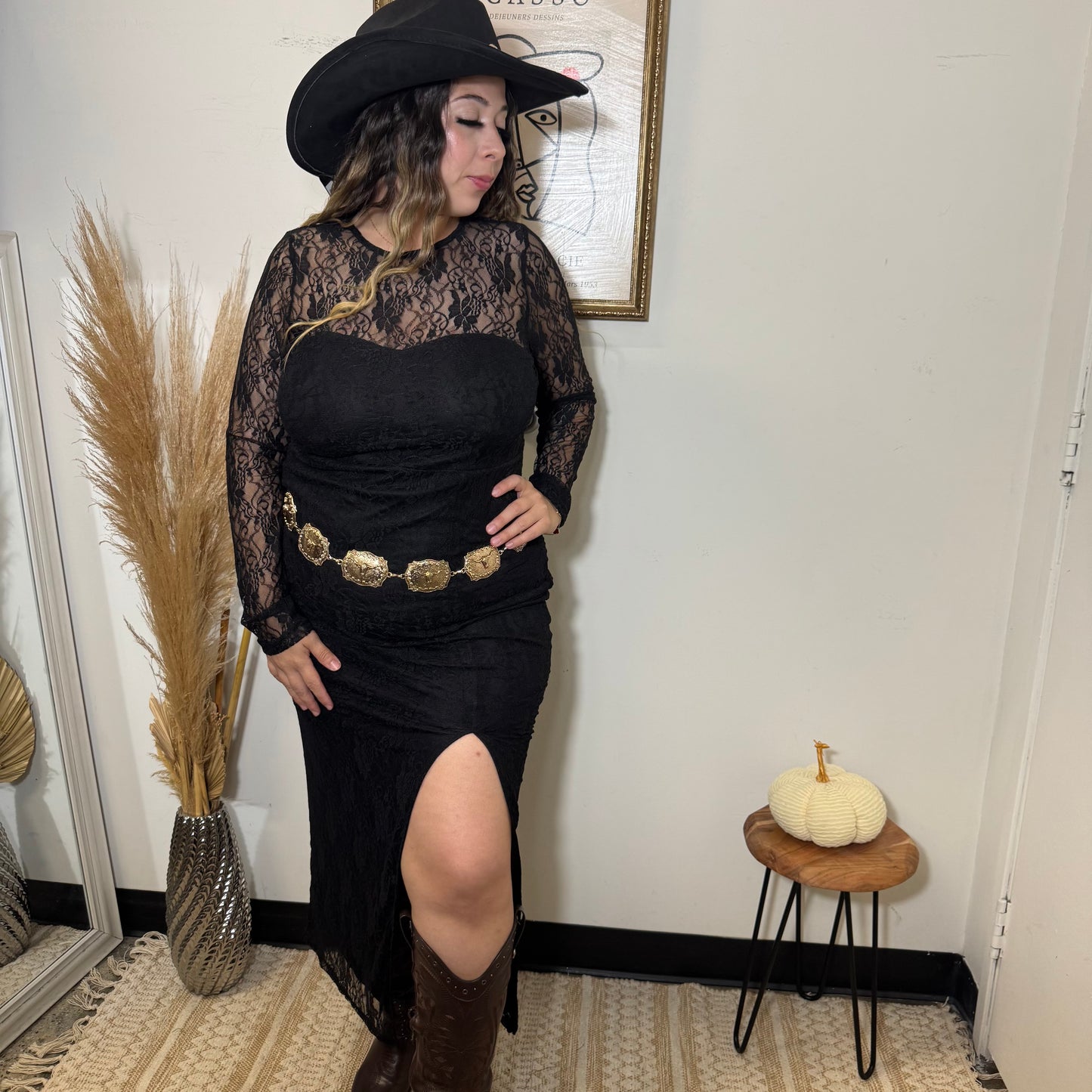 Long Sleeve Lace Midi Dress-Black