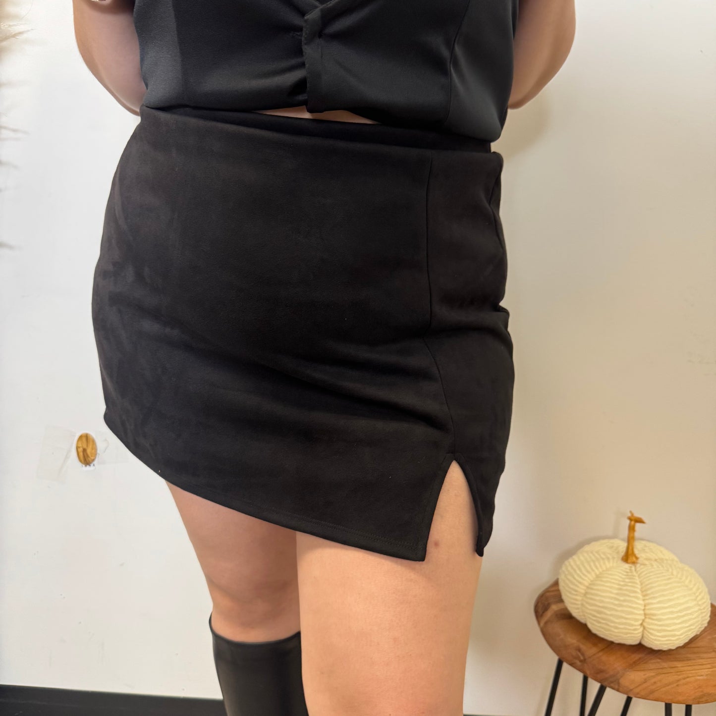 Suede skirt with Shorts underneath PL-Black