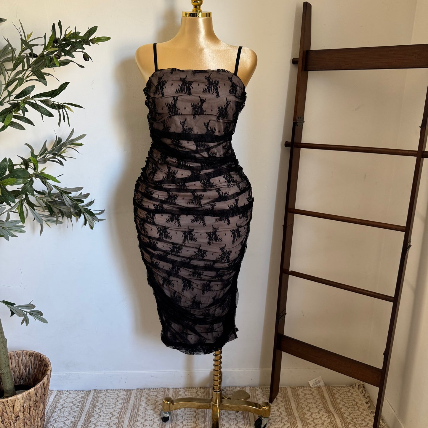 Lace Midi Dress Plus size -Black