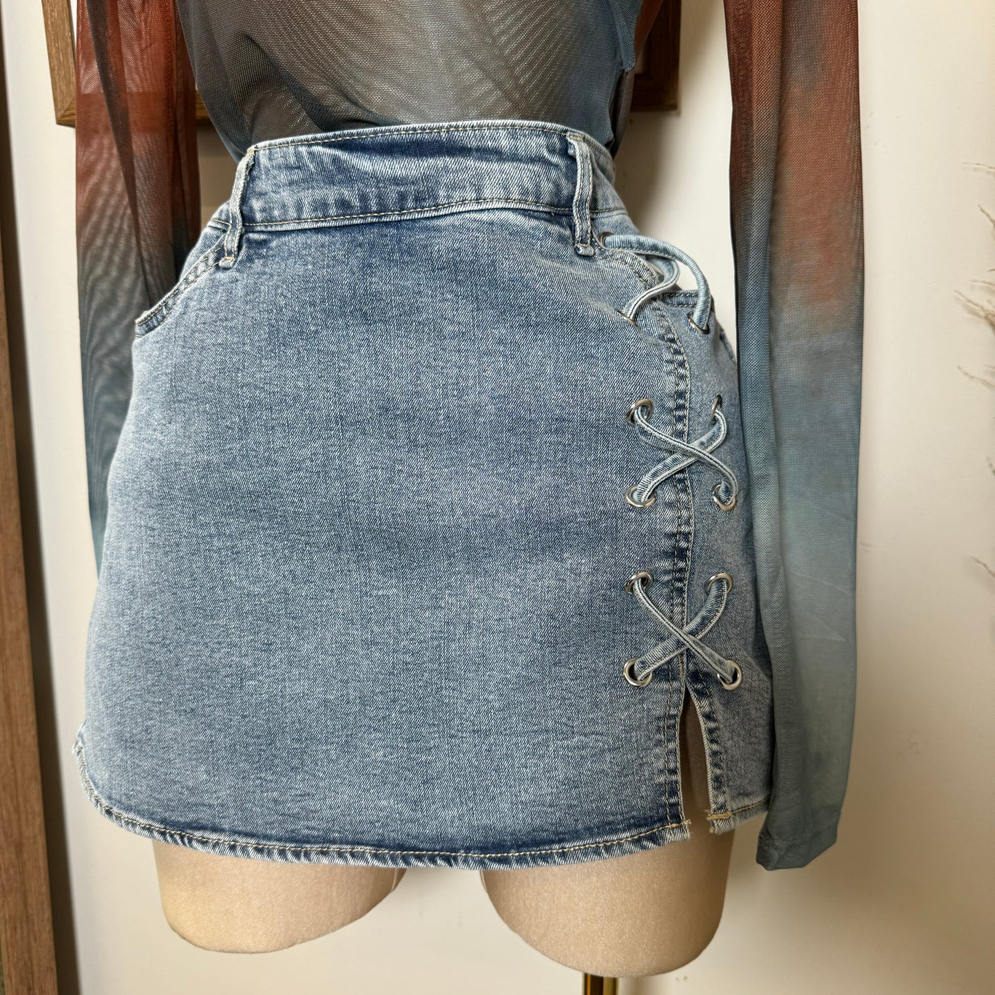 Chica Sexy Denim Skirt-Blue