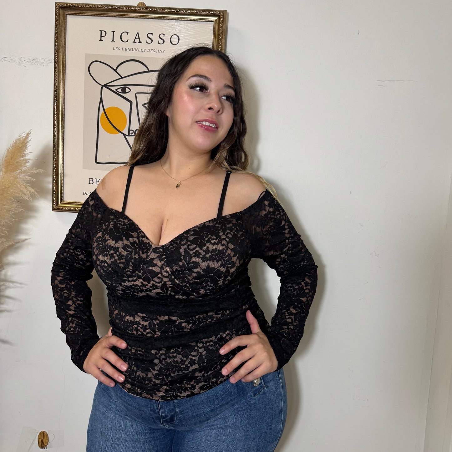 Off Shoulder lace Top -Black
