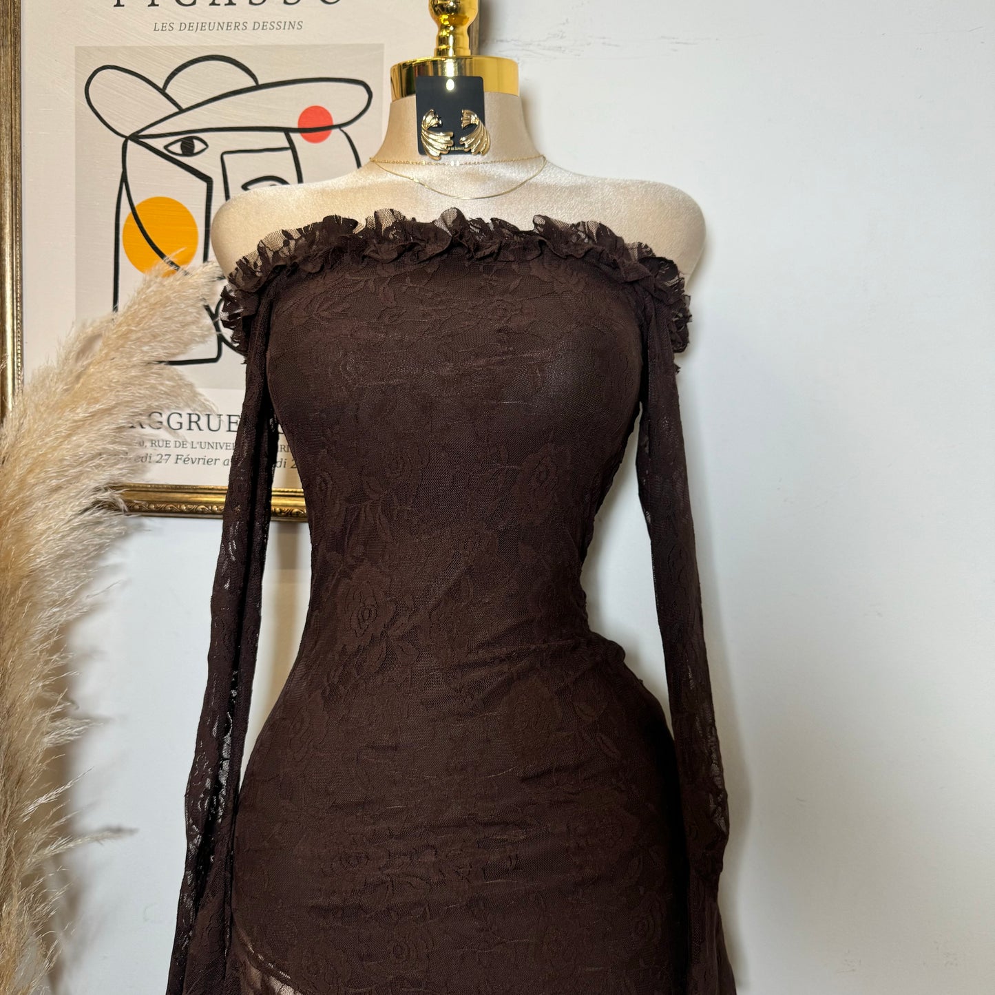 Off Shoulder Lace Dress-Brown