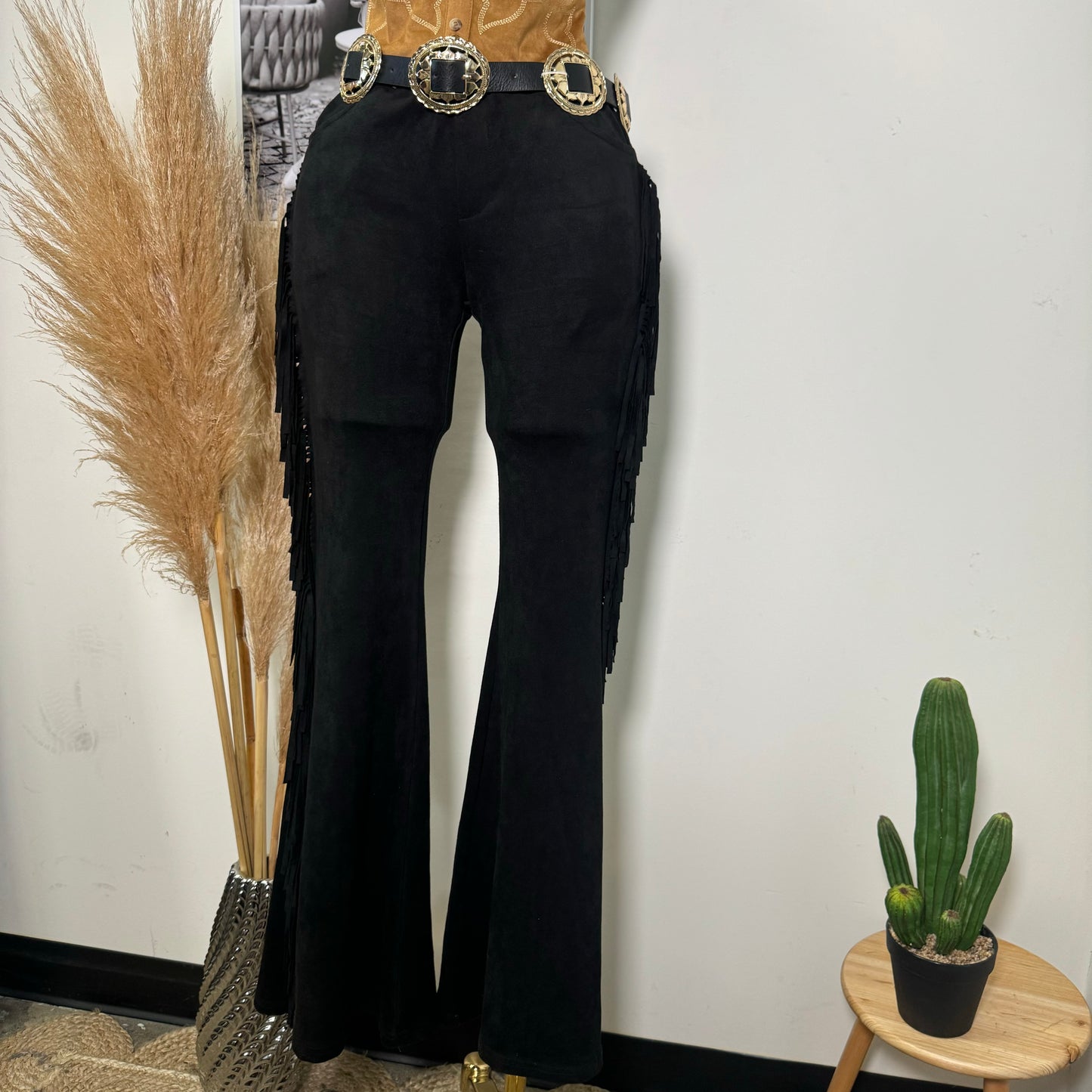 Lo Tienes Todo Fringe Pants-Black