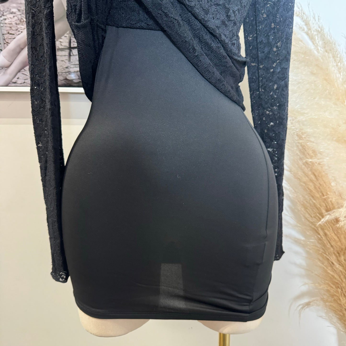 Rosie Lace Dress-Black